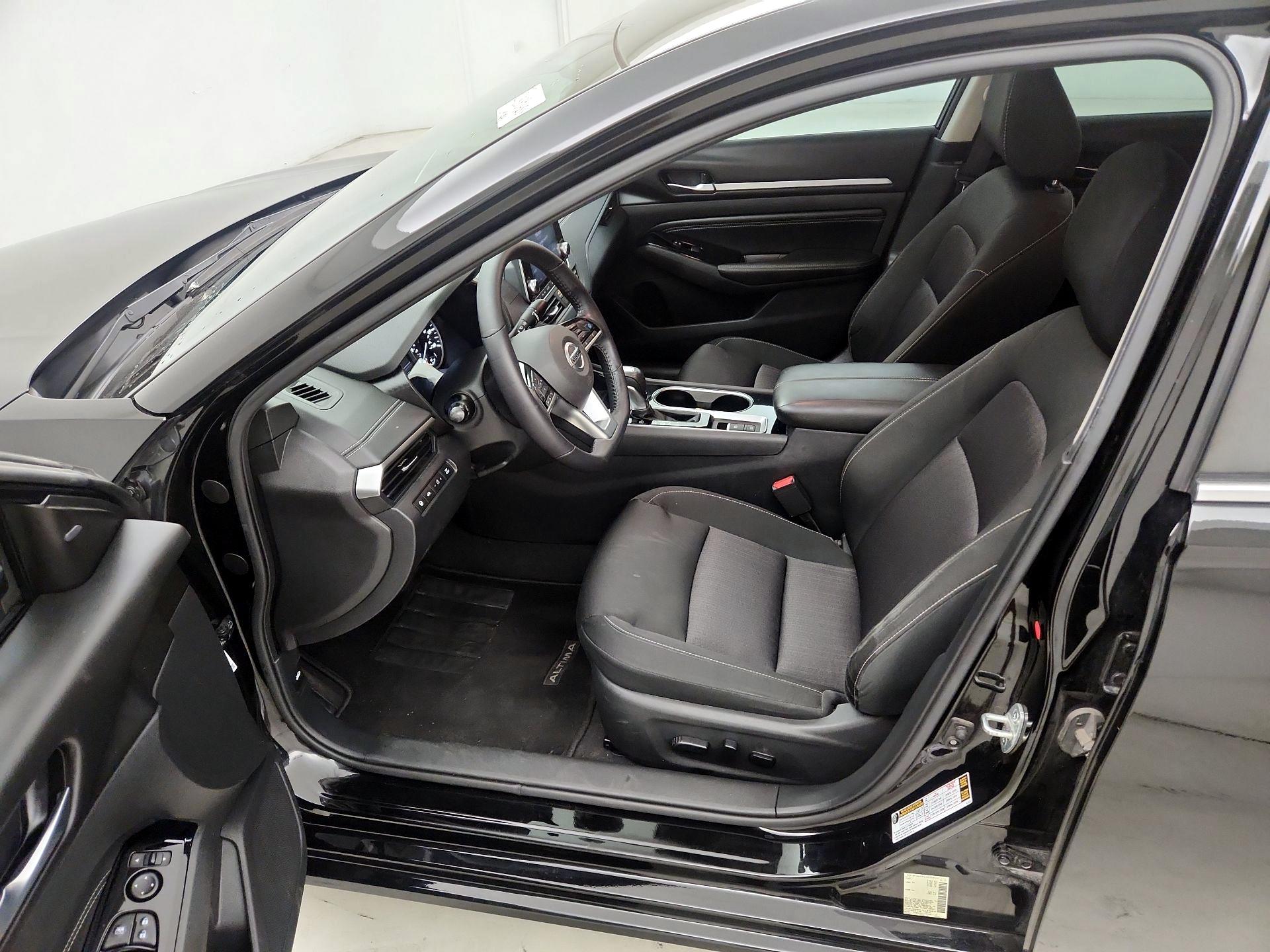 Thumbnail: 2021 Nissan Altima - 11