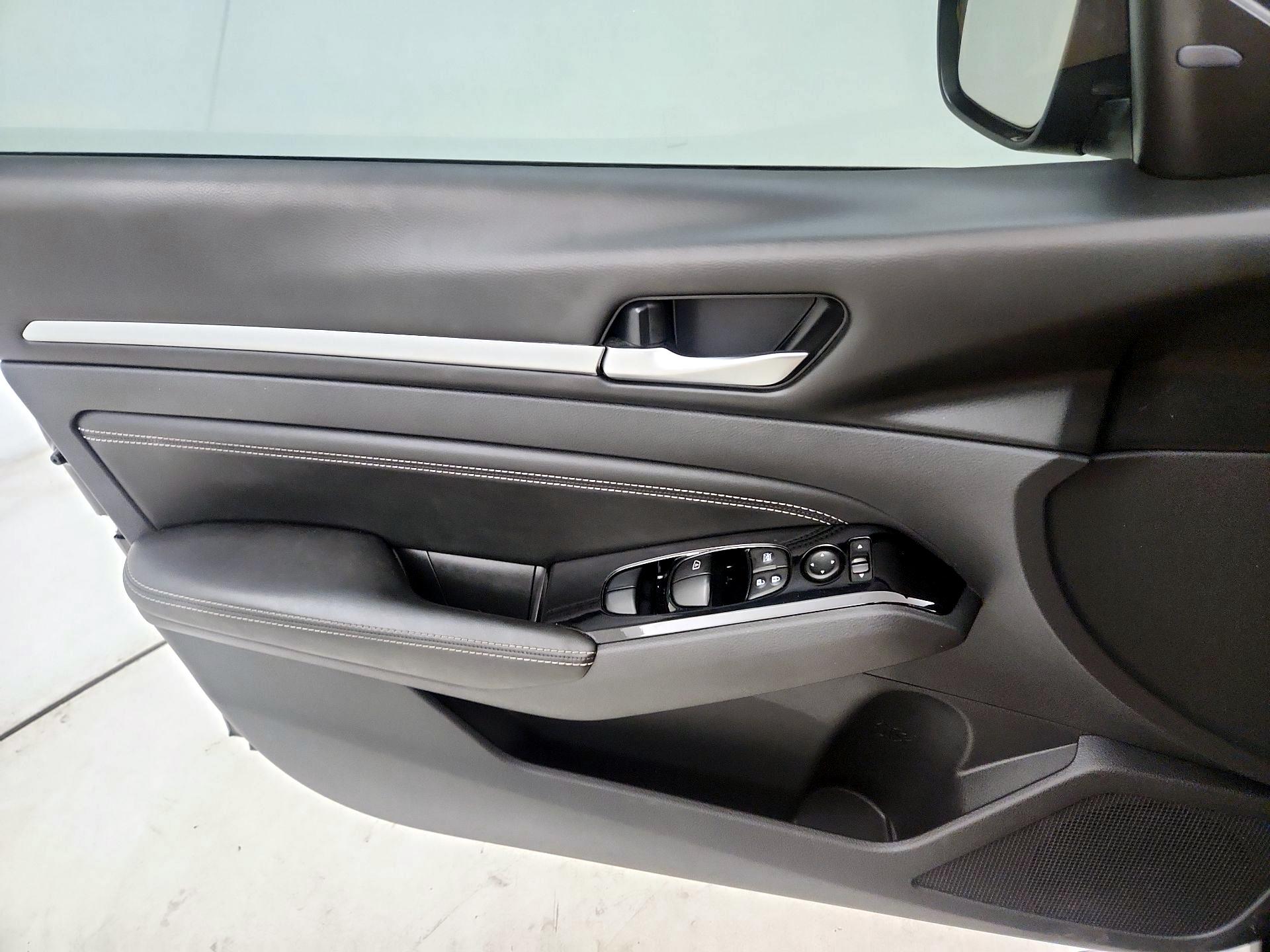 Thumbnail: 2021 Nissan Altima - 12