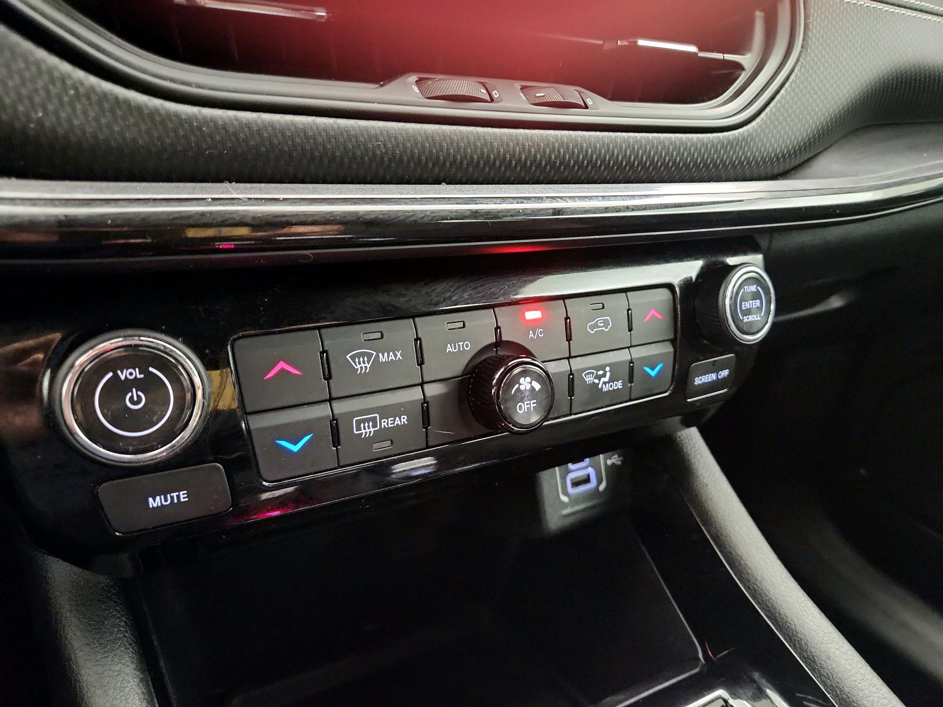 Thumbnail: 2024 Jeep Compass - 16