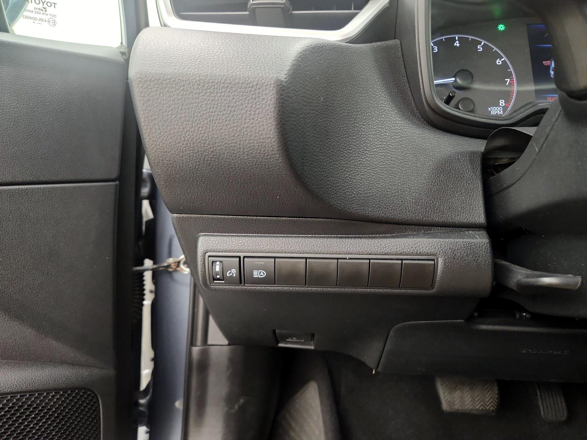 Thumbnail: 2024 Toyota Corolla - 13