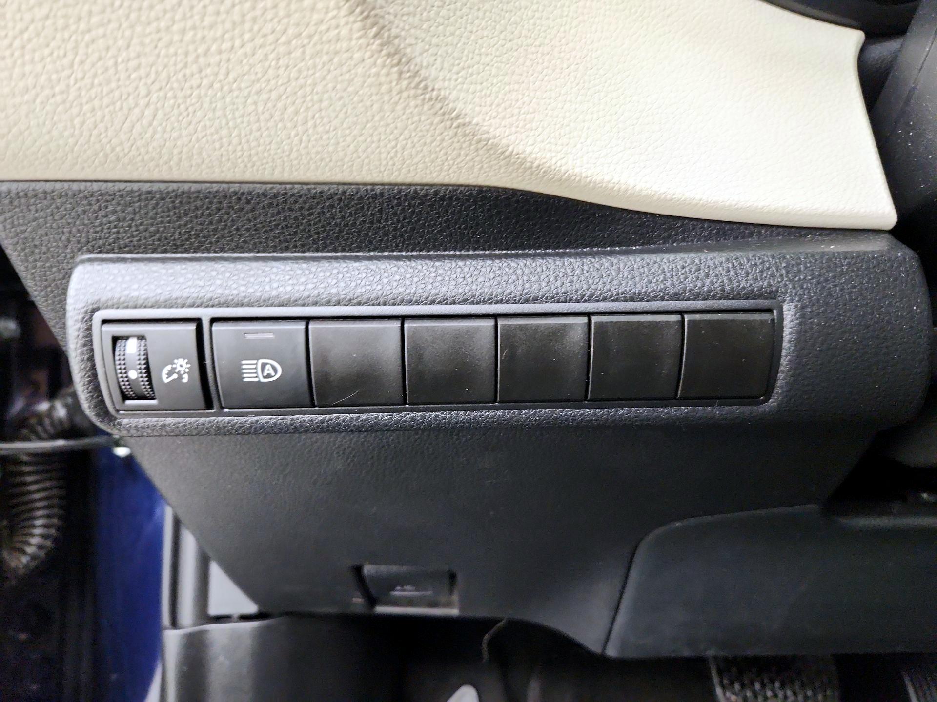 Thumbnail: 2025 Toyota Corolla - 13