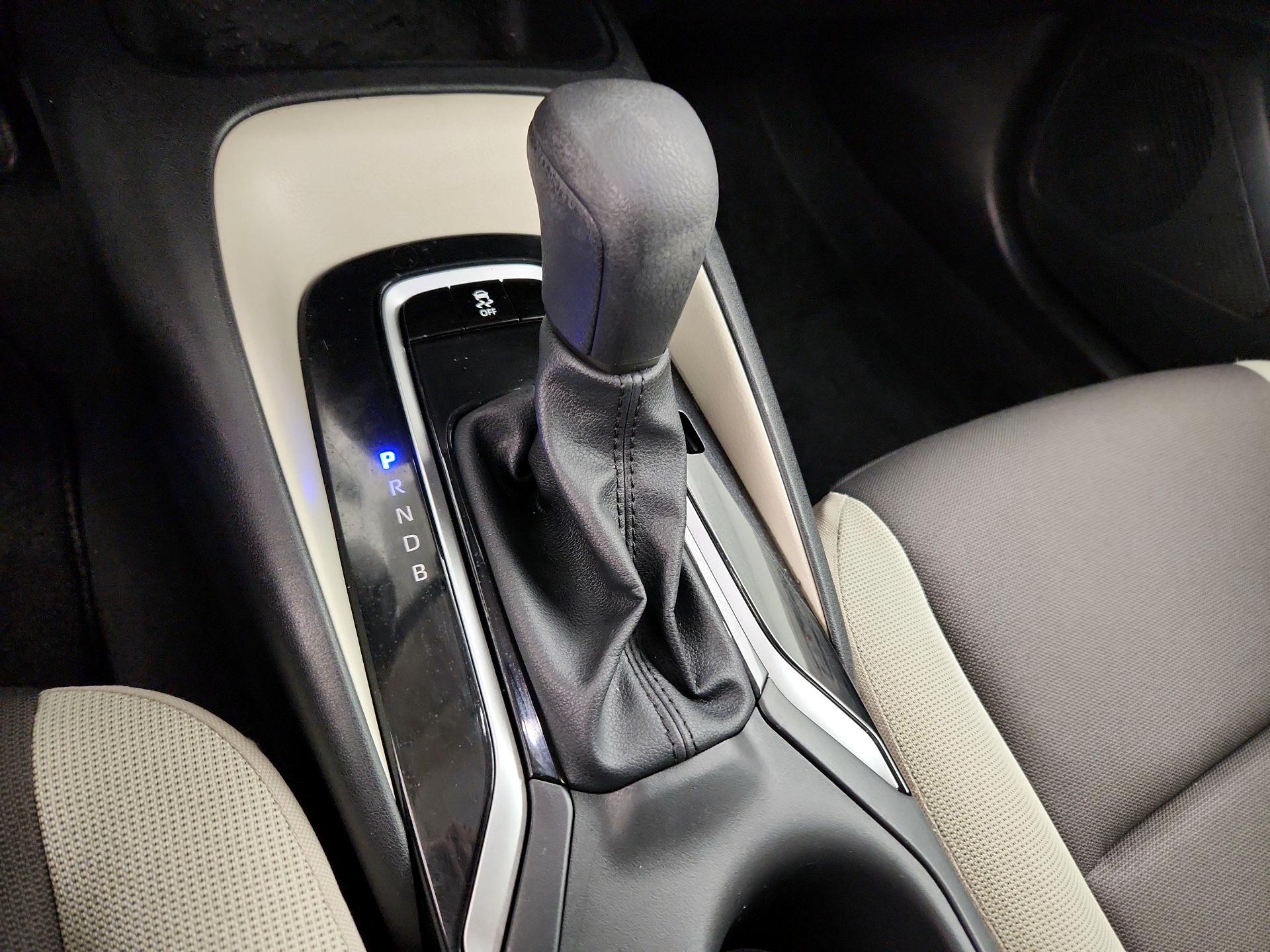 Thumbnail: 2025 Toyota Corolla - 17