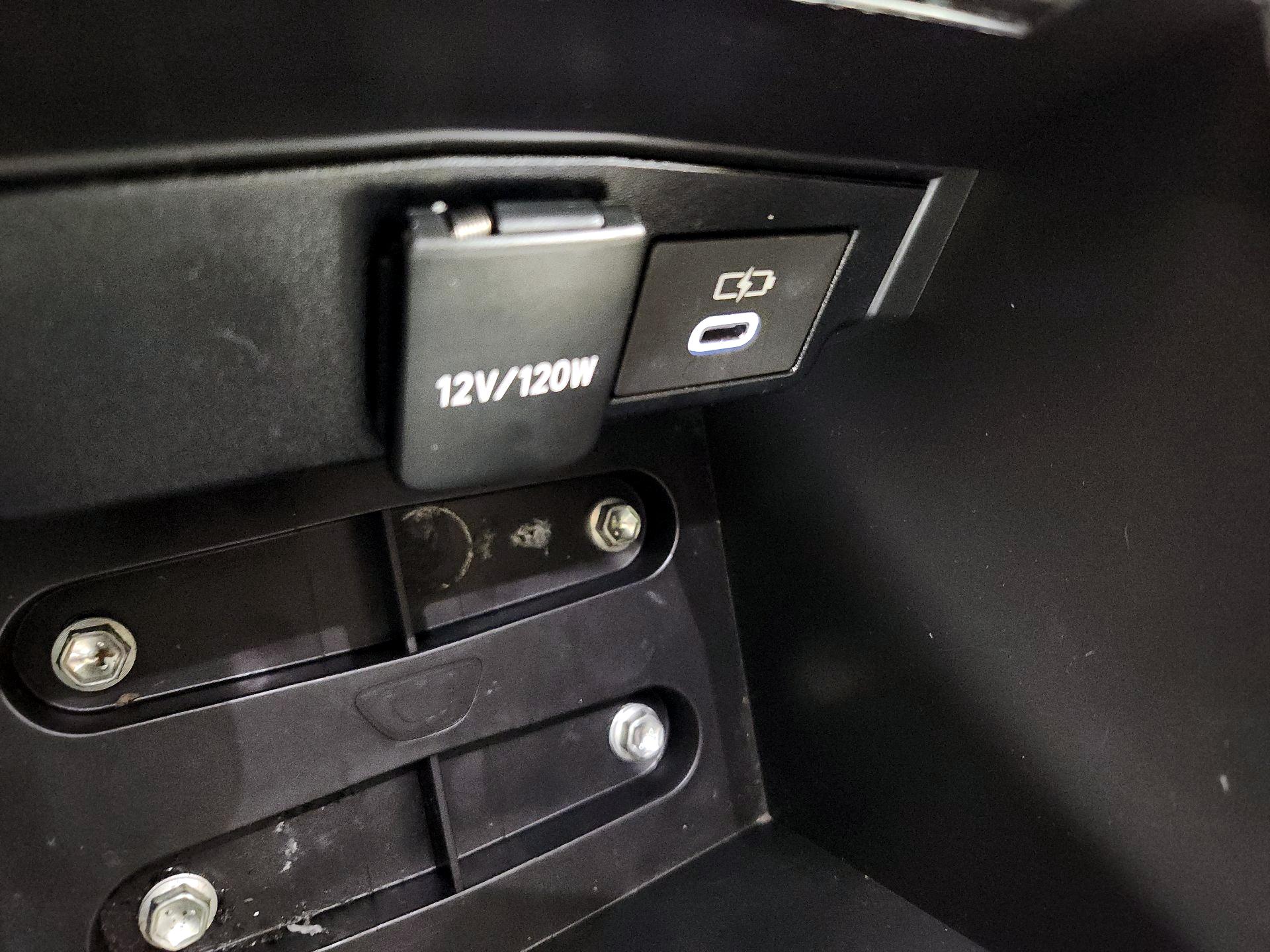 Thumbnail: 2025 Toyota Corolla - 18