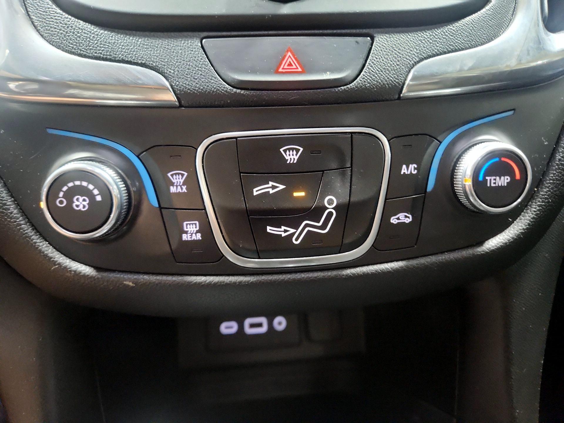 Thumbnail: 2020 Chevrolet Equinox - 14