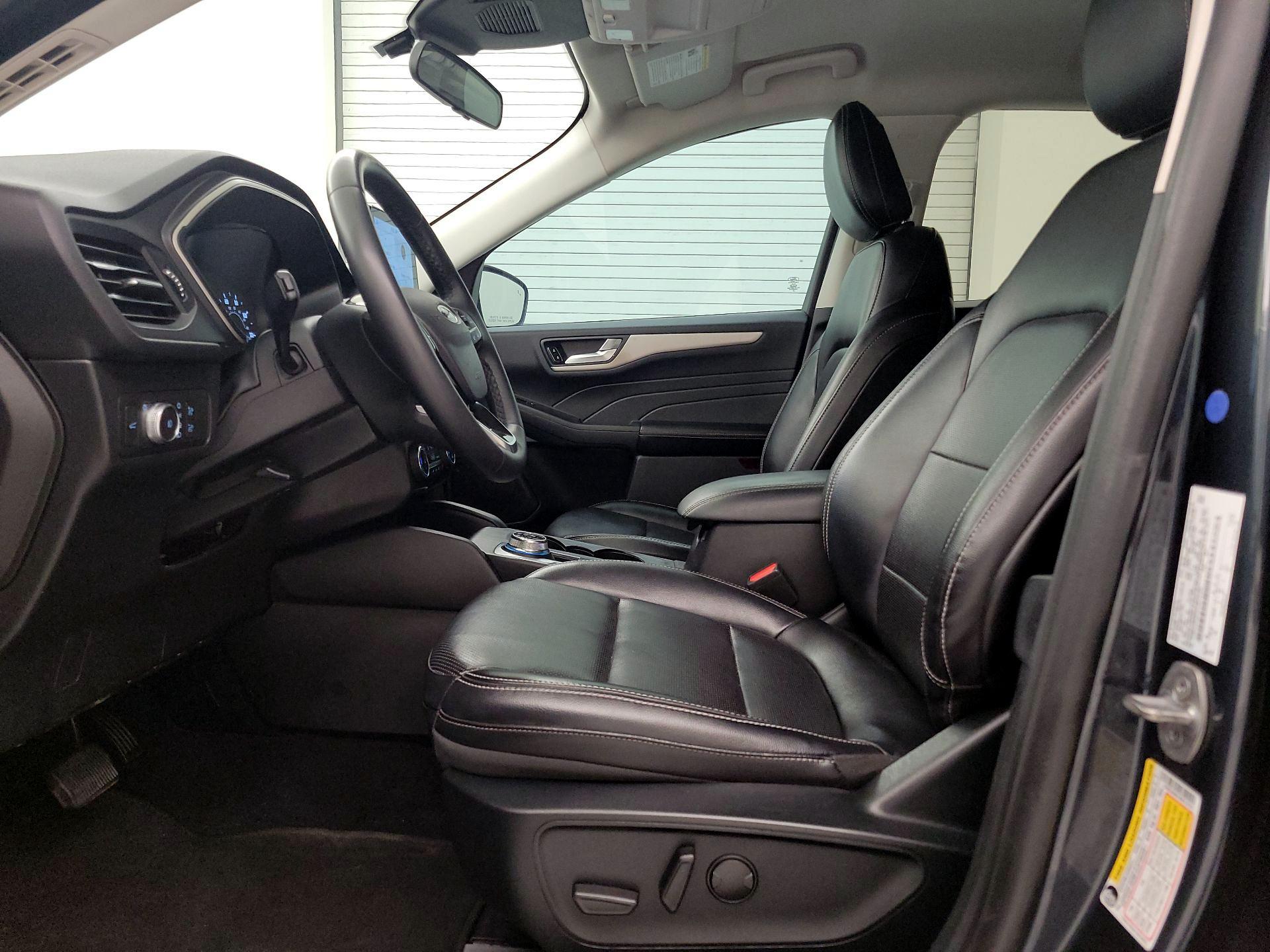 Thumbnail: 2022 Ford Escape - 11