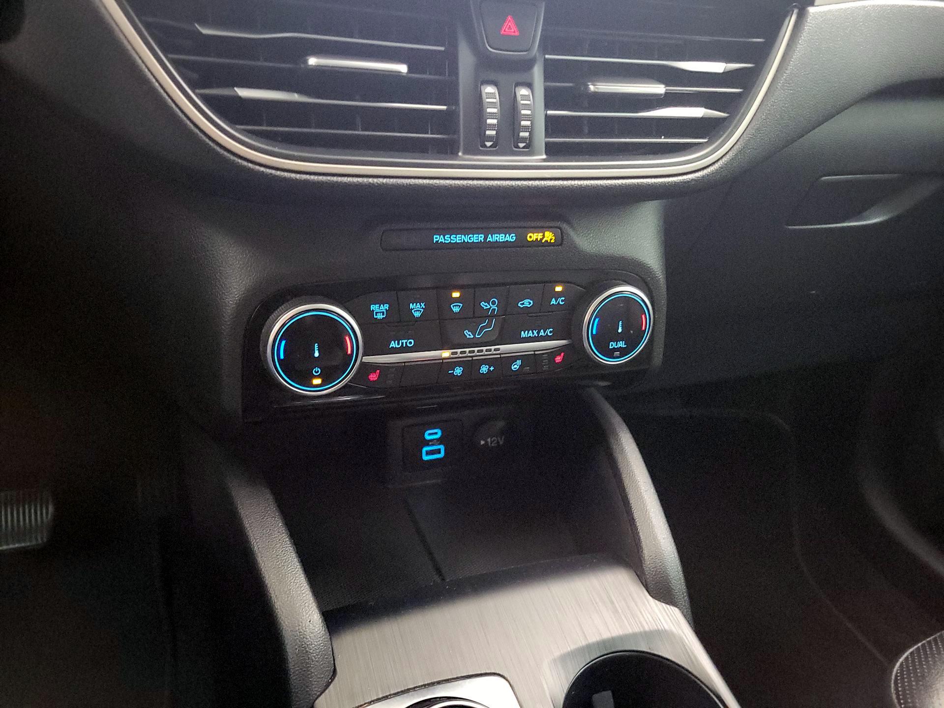 Thumbnail: 2022 Ford Escape - 16