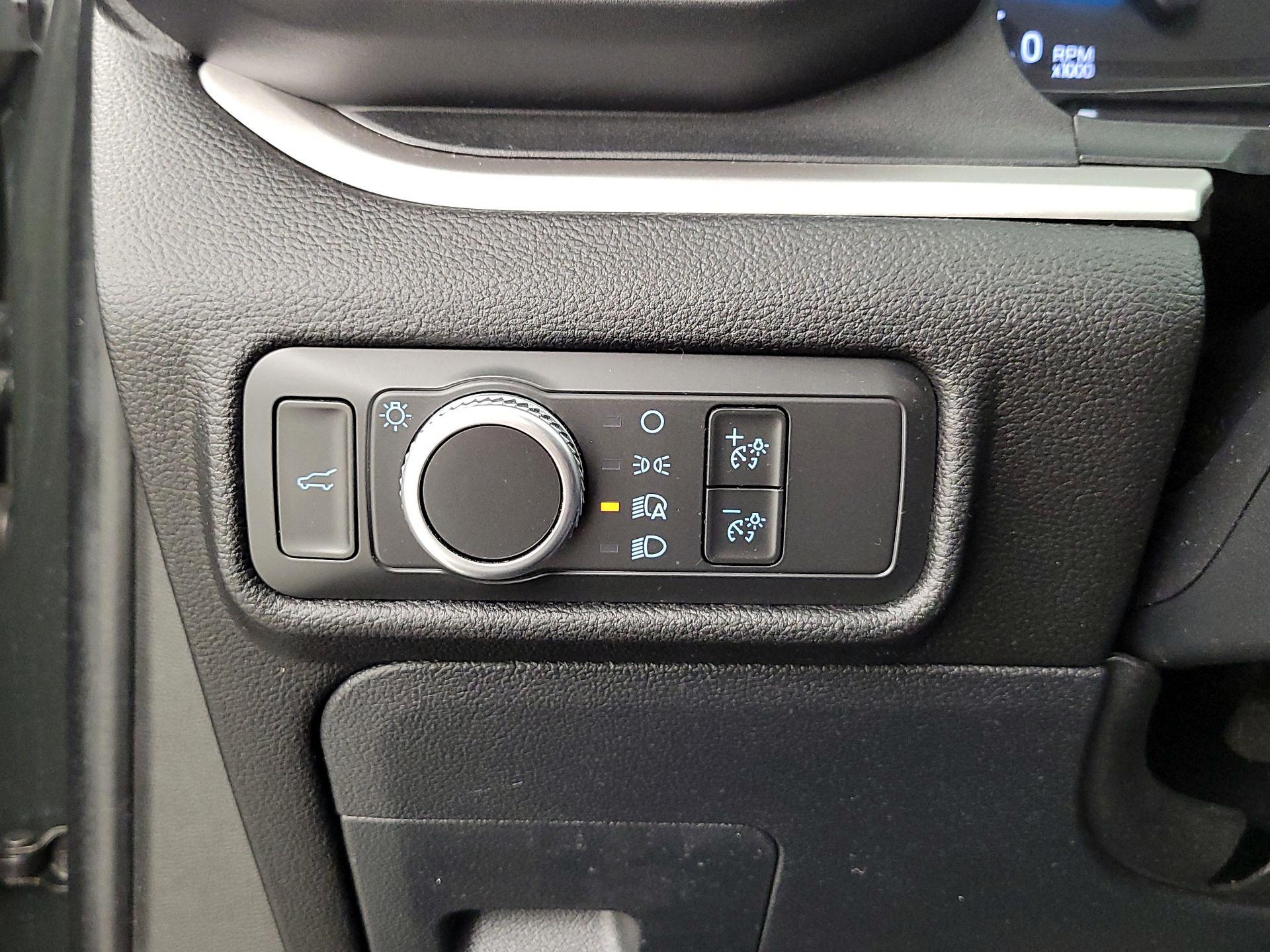 Thumbnail: 2022 Ford Explorer - 13