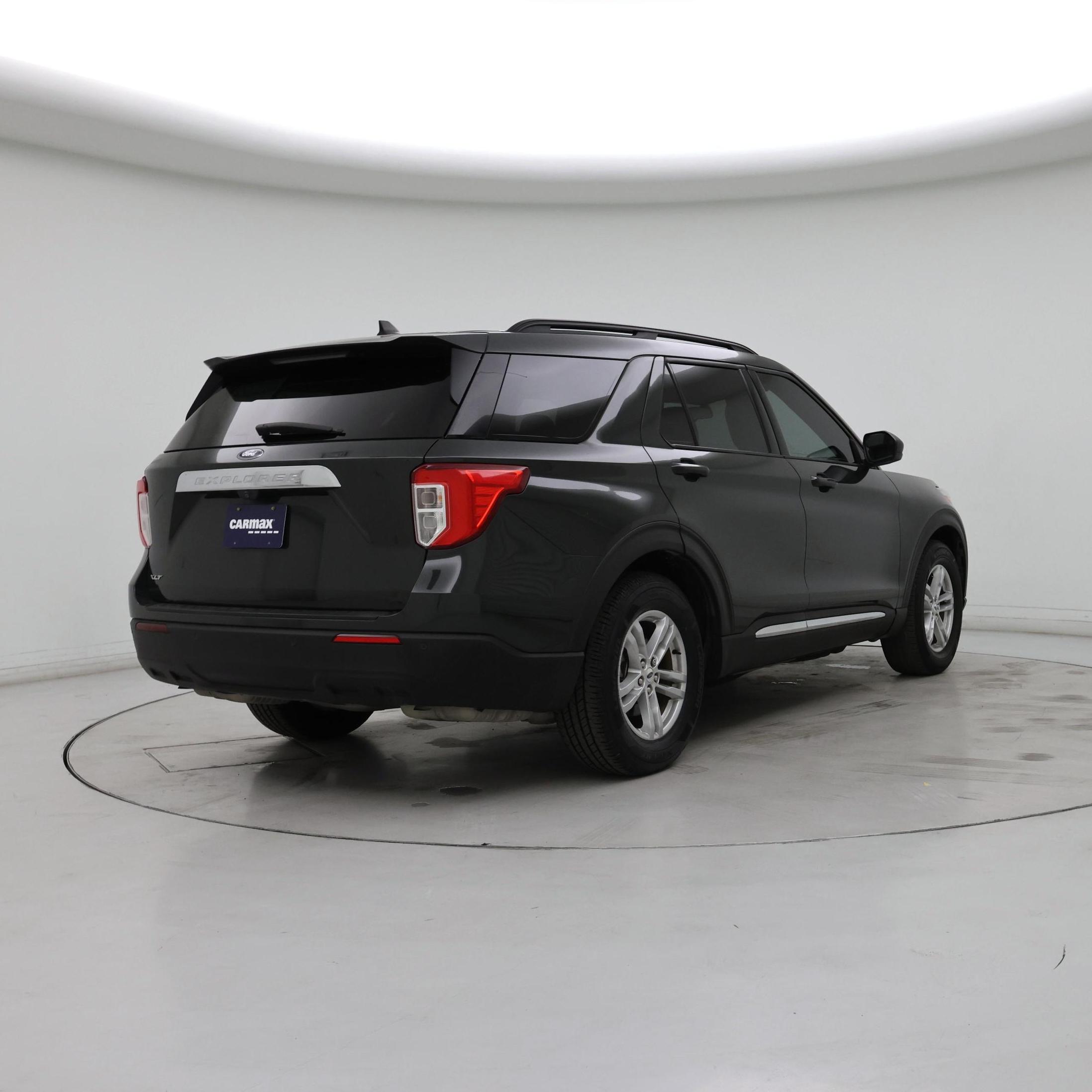 Thumbnail: 2022 Ford Explorer - 8