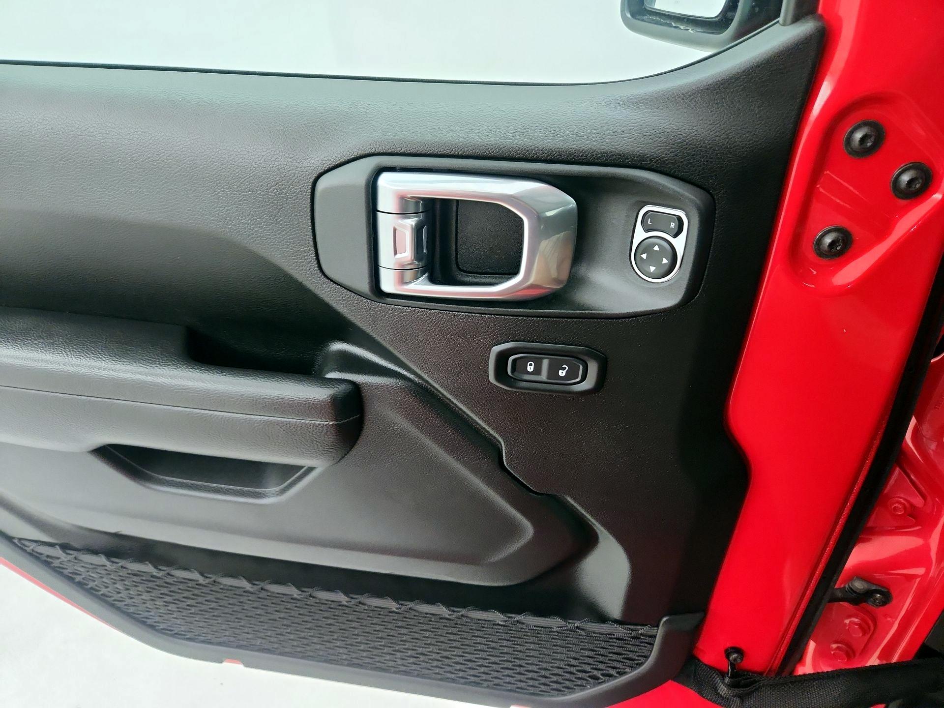 Thumbnail: 2023 Jeep Gladiator - 12