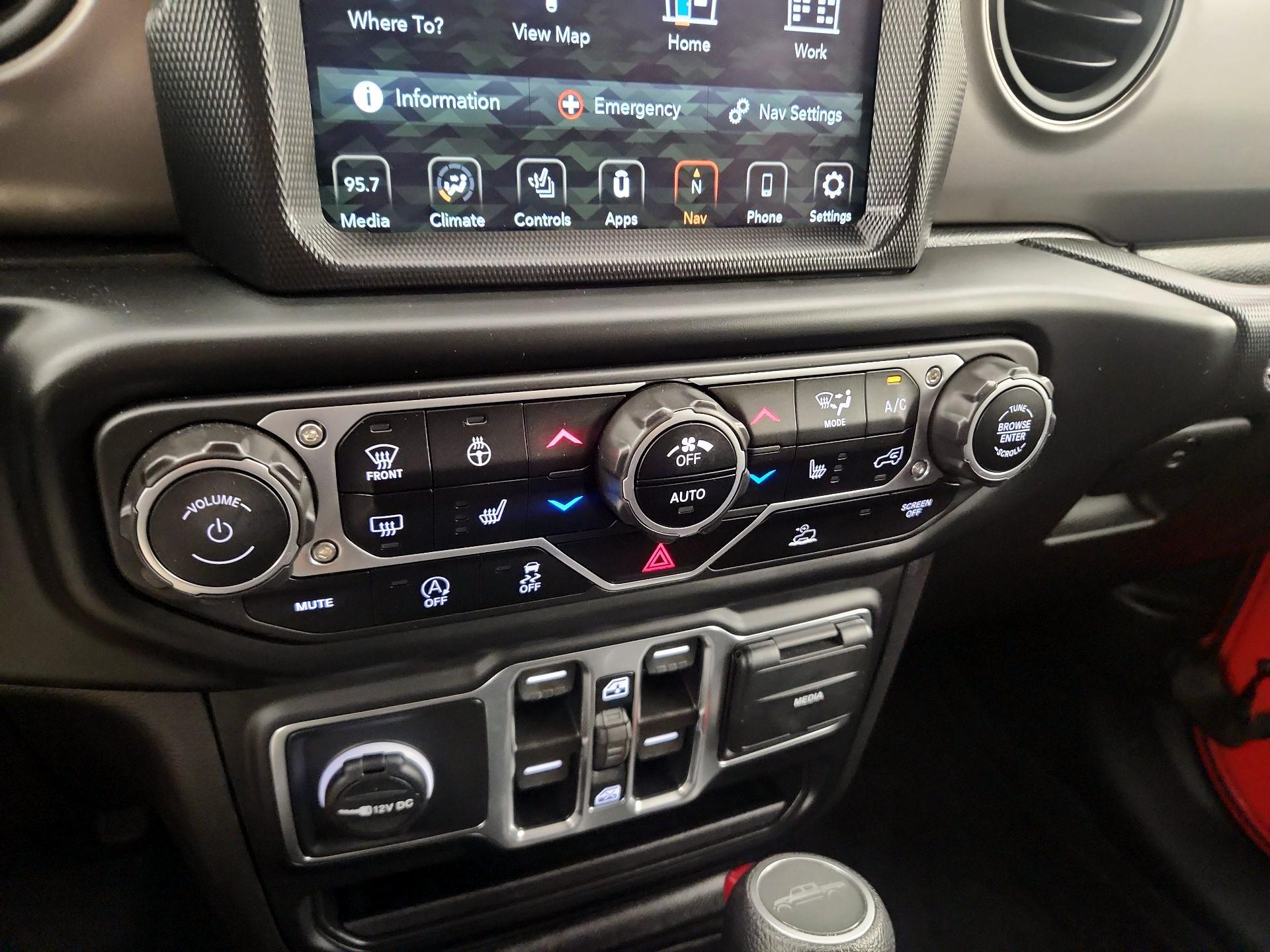 Thumbnail: 2023 Jeep Gladiator - 17