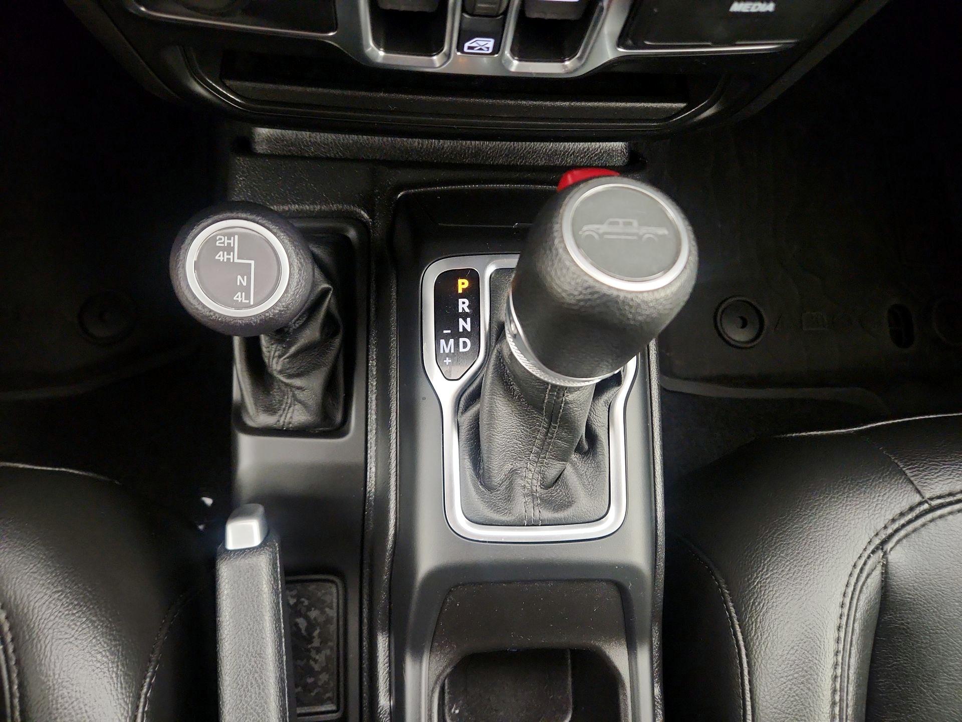 Thumbnail: 2023 Jeep Gladiator - 18