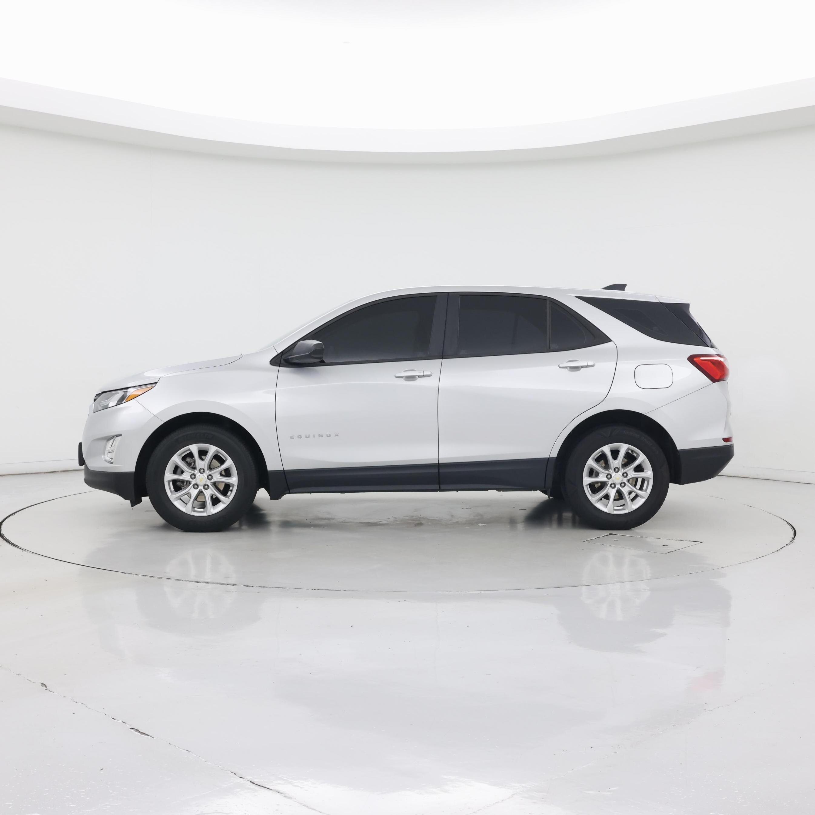 Thumbnail: 2020 Chevrolet Equinox - 3