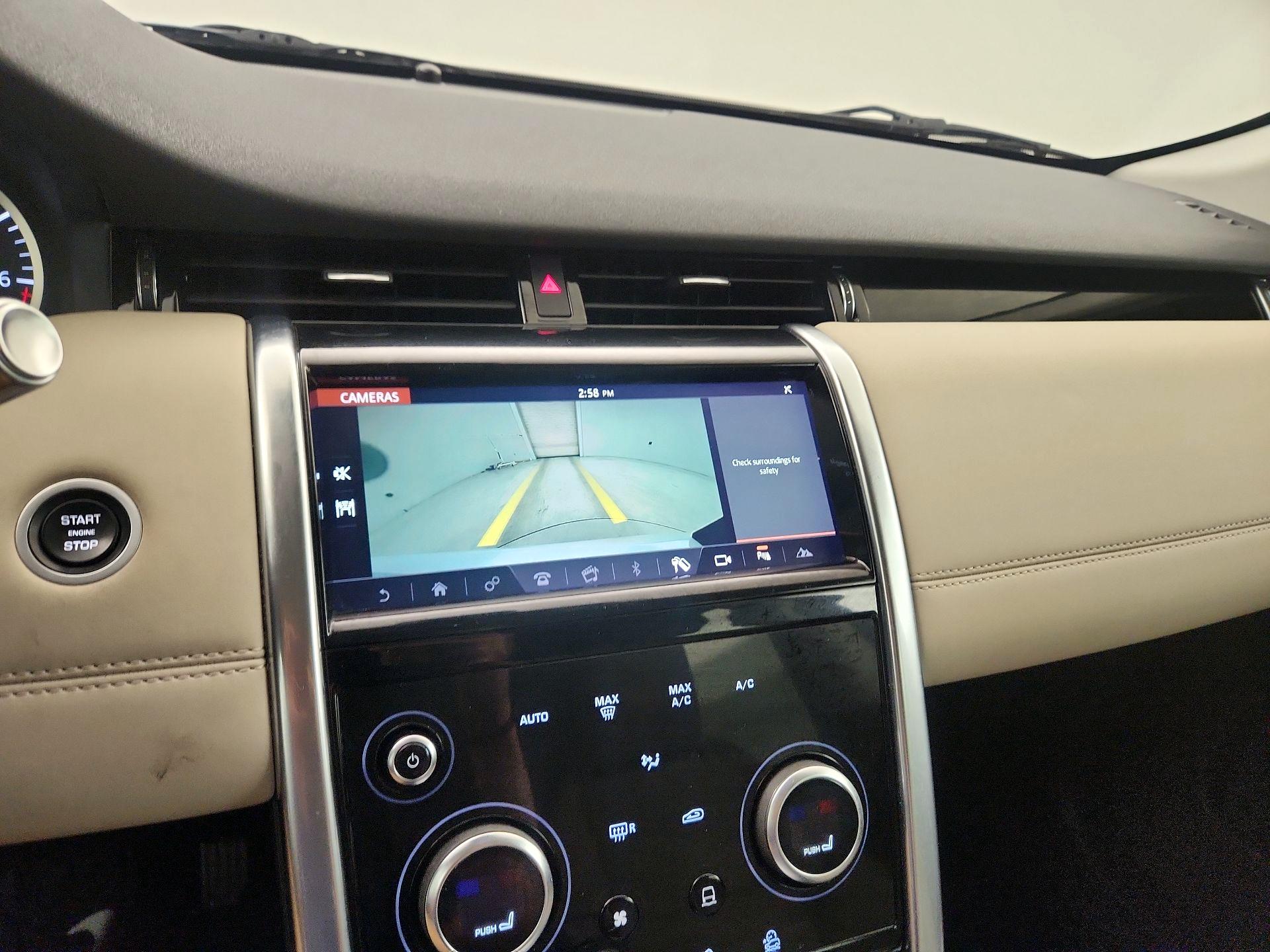 Thumbnail: 2020 Land Rover Discovery Sport - 14