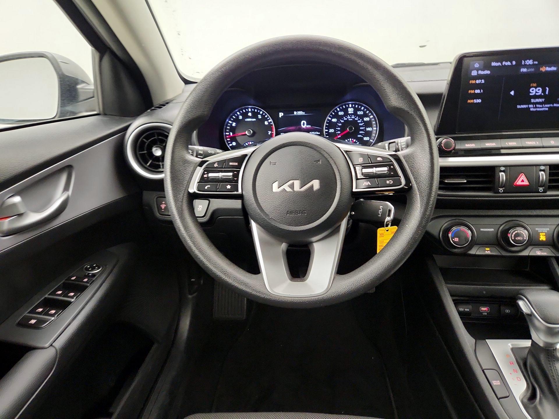 Thumbnail: 2024 Kia Forte - 10