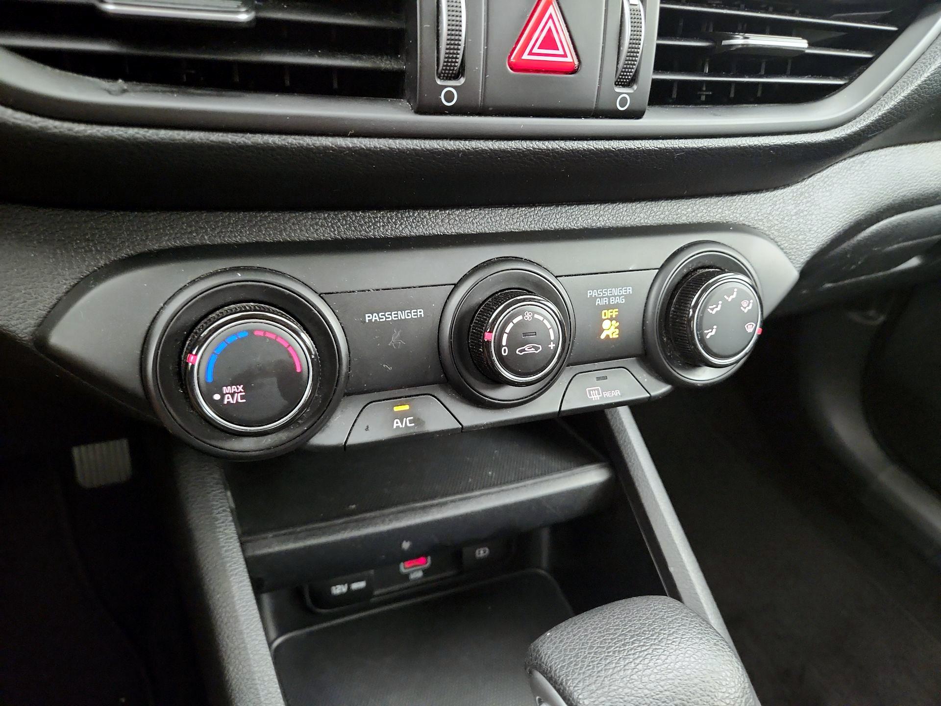 Thumbnail: 2024 Kia Forte - 16