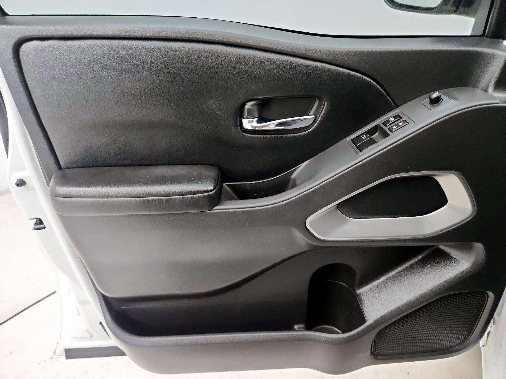 Thumbnail: 2025 Nissan Frontier - 12