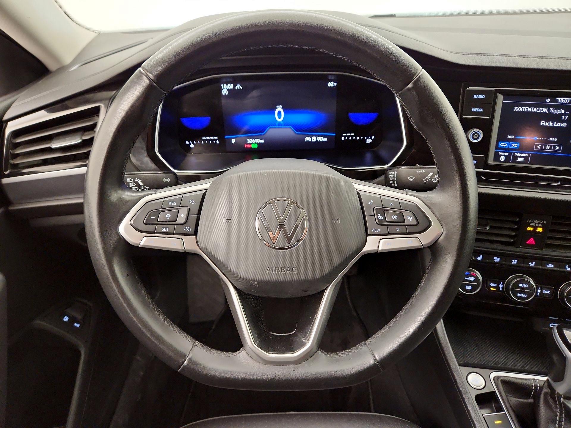 Thumbnail: 2024 Volkswagen Jetta - 10