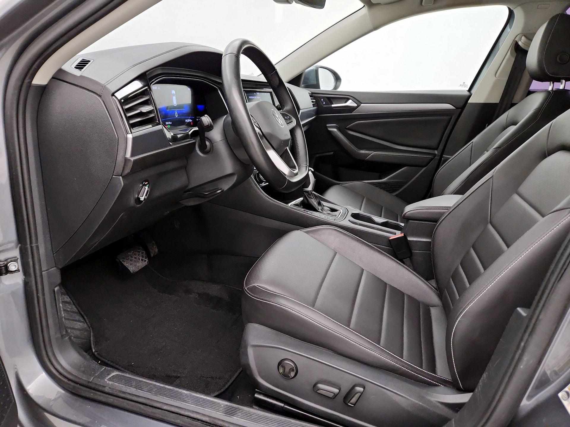 Thumbnail: 2024 Volkswagen Jetta - 11