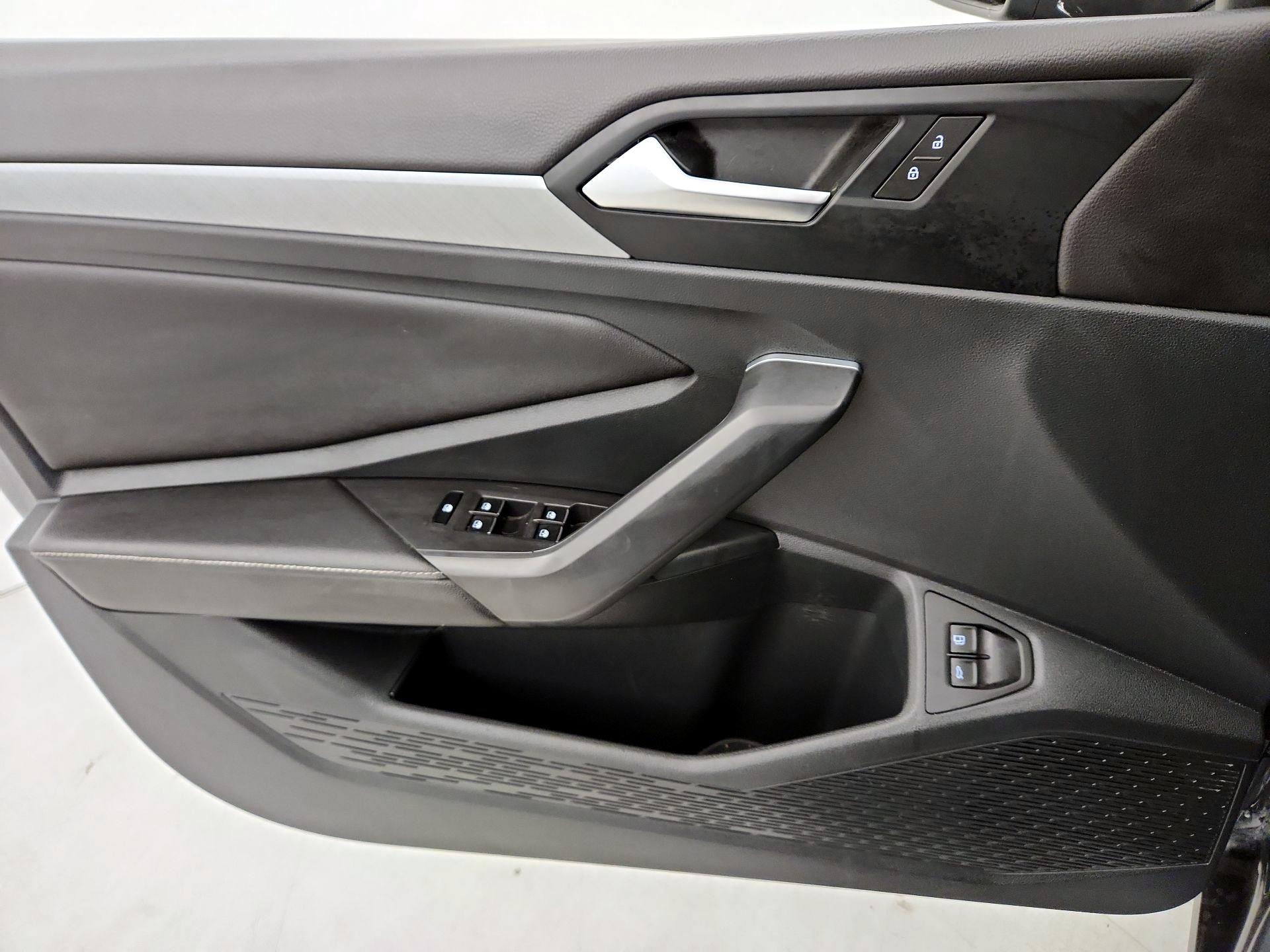 Thumbnail: 2024 Volkswagen Jetta - 12