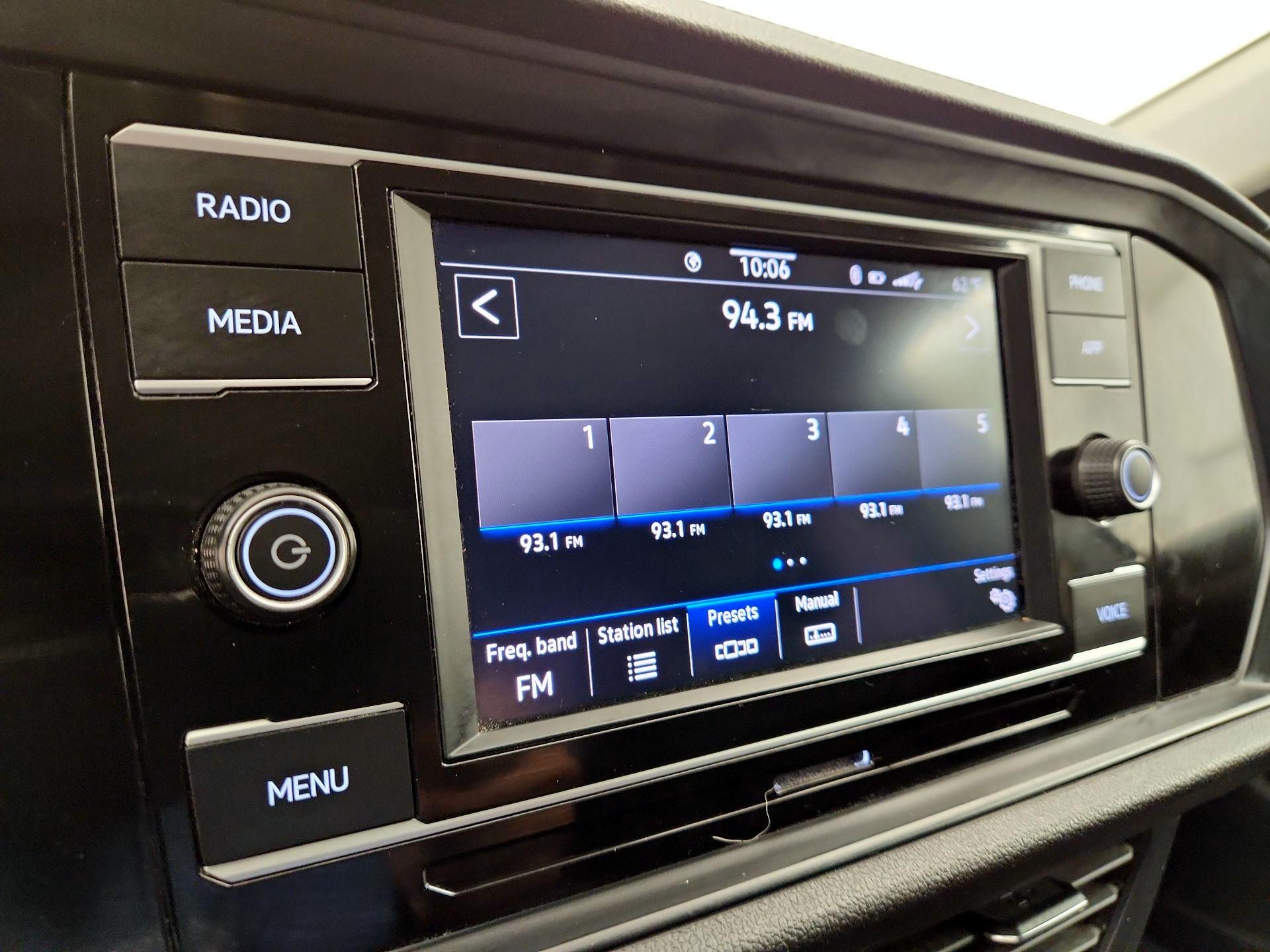 Thumbnail: 2024 Volkswagen Jetta - 15