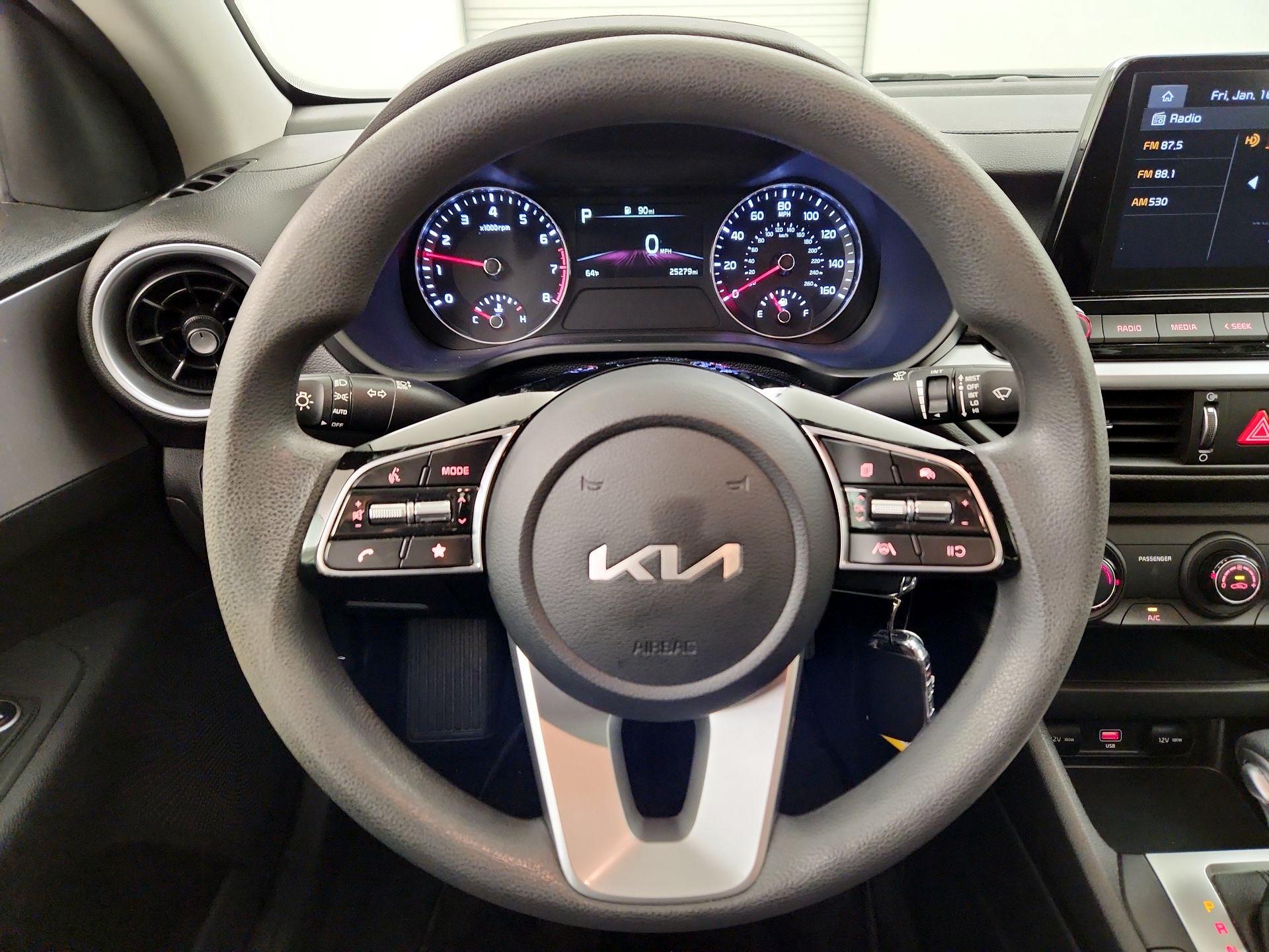 Thumbnail: 2023 Kia Forte - 10