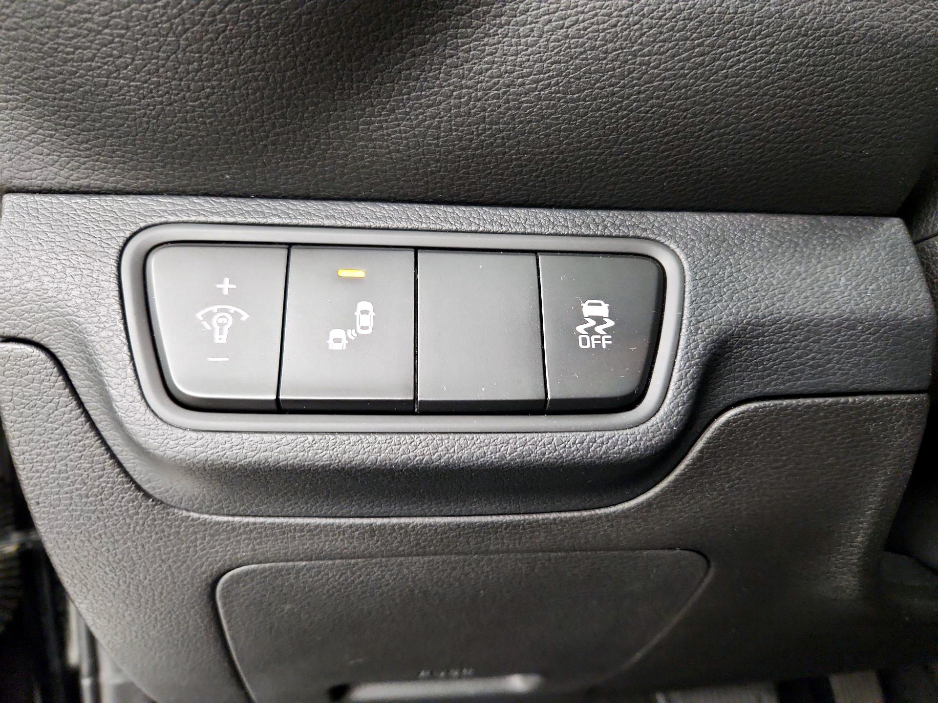 Thumbnail: 2023 Kia Forte - 13