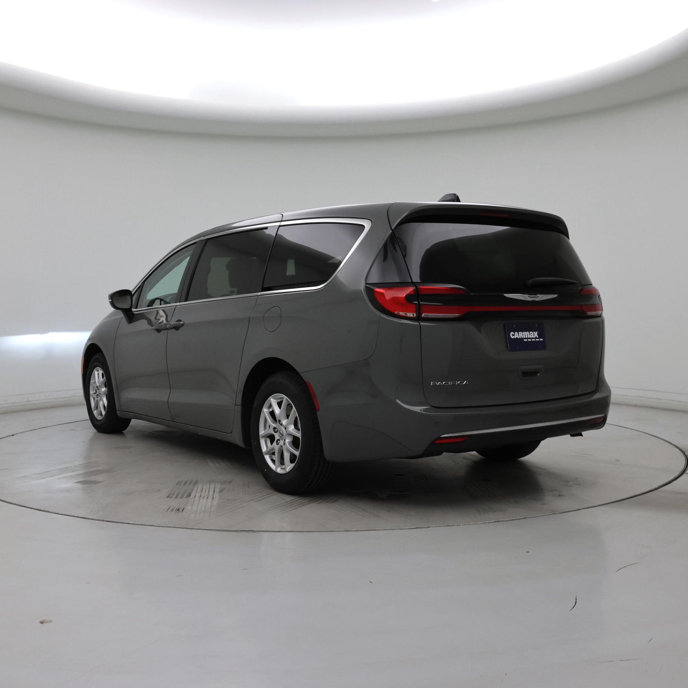 Thumbnail: 2023 Chrysler Pacifica - 2