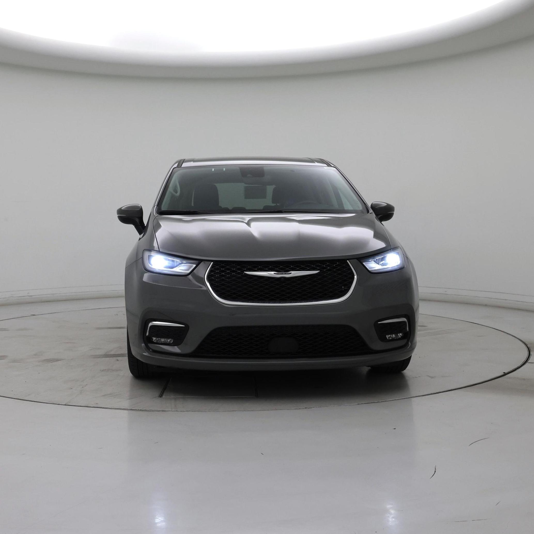 Thumbnail: 2023 Chrysler Pacifica - 5