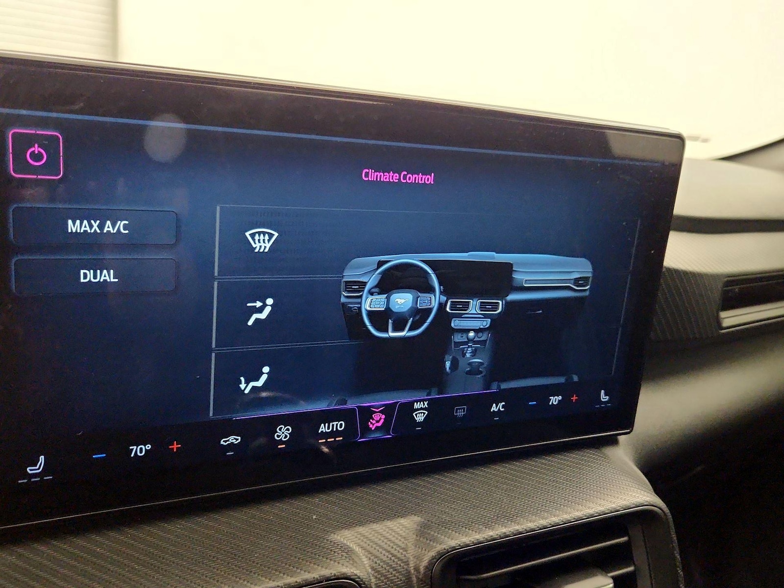 2024 Ford Mustang EcoBoost - Photo 17