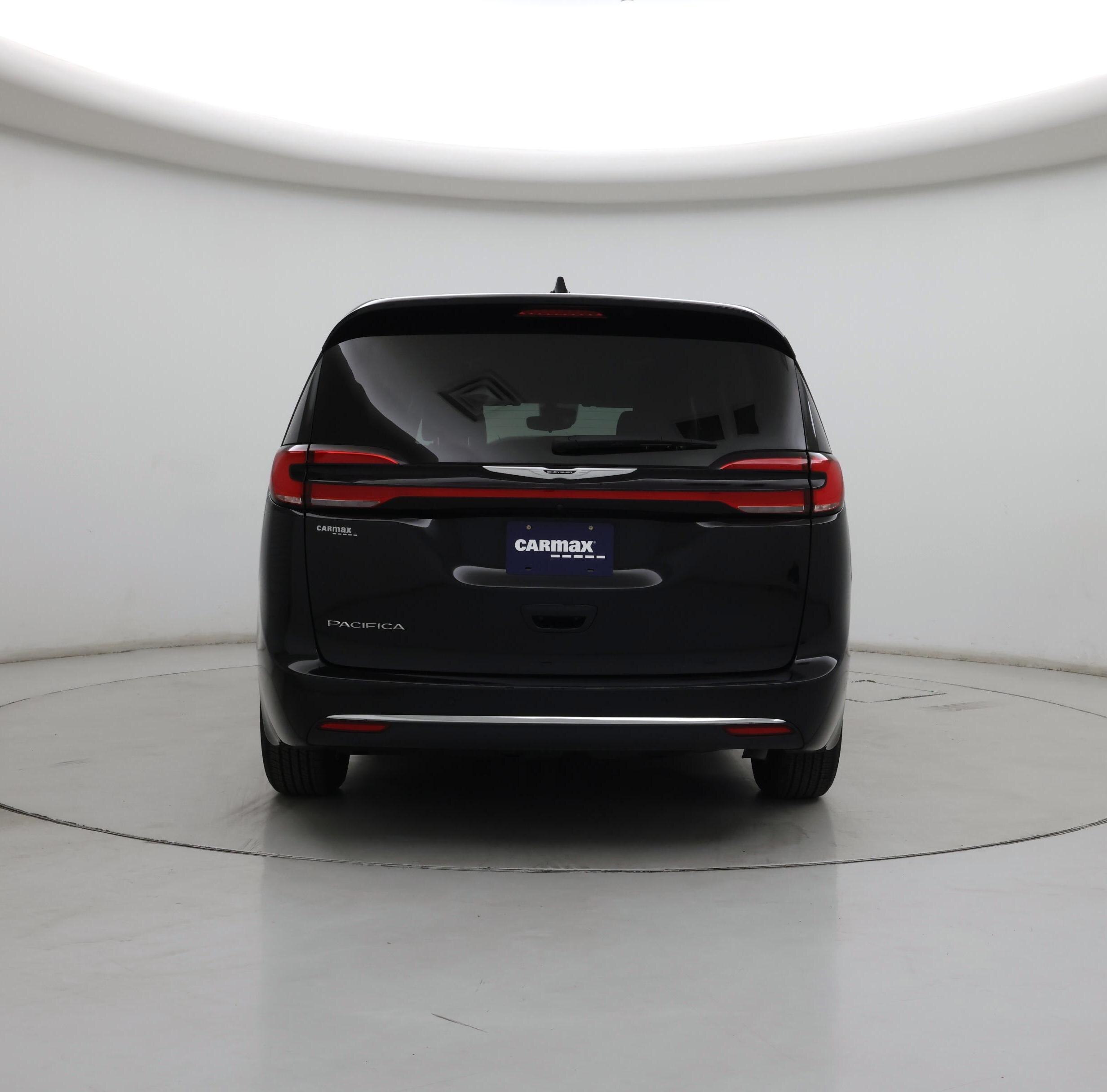 Thumbnail: 2024 Chrysler Pacifica - 6