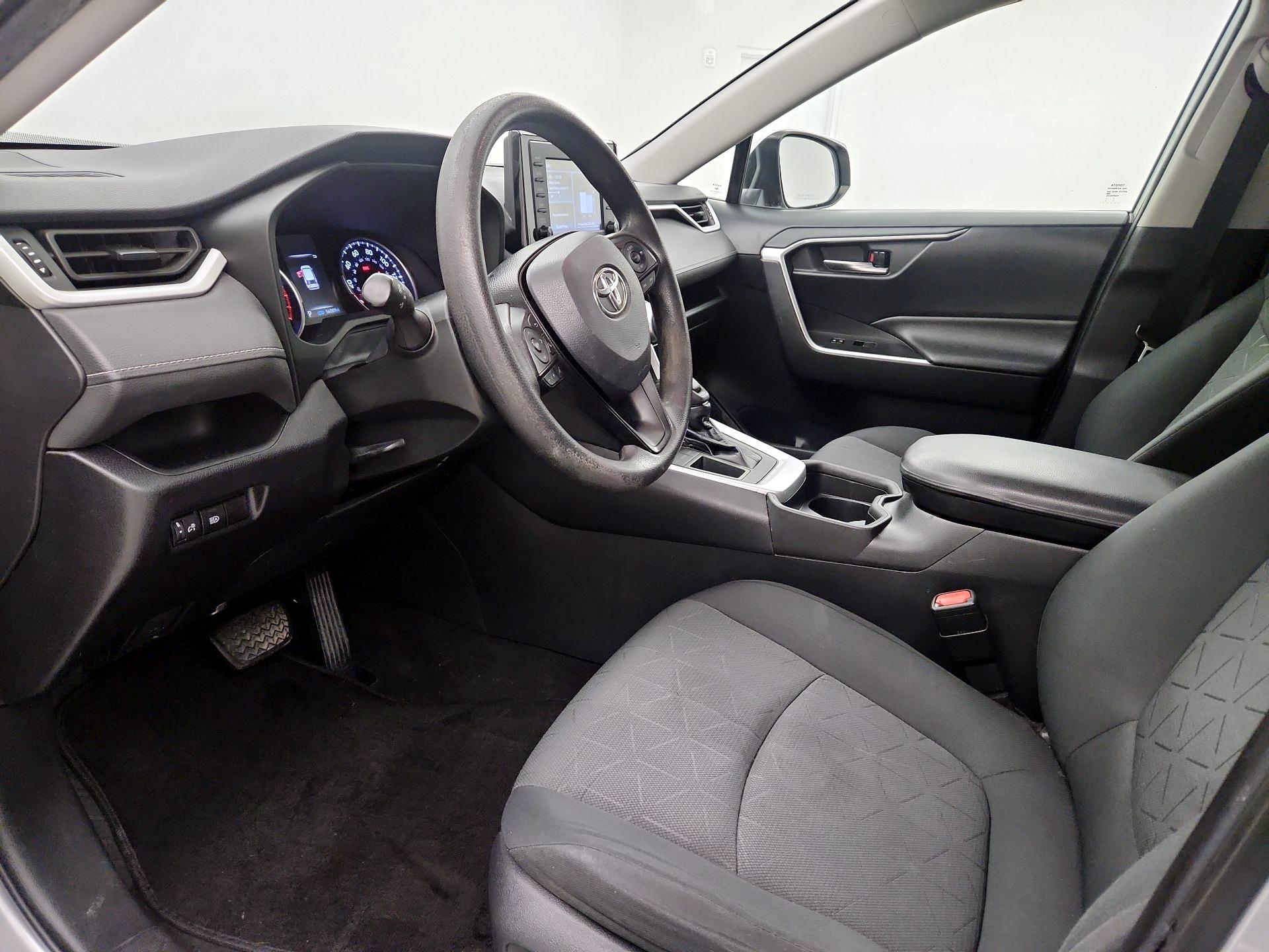 Thumbnail: 2021 Toyota RAV4 - 11