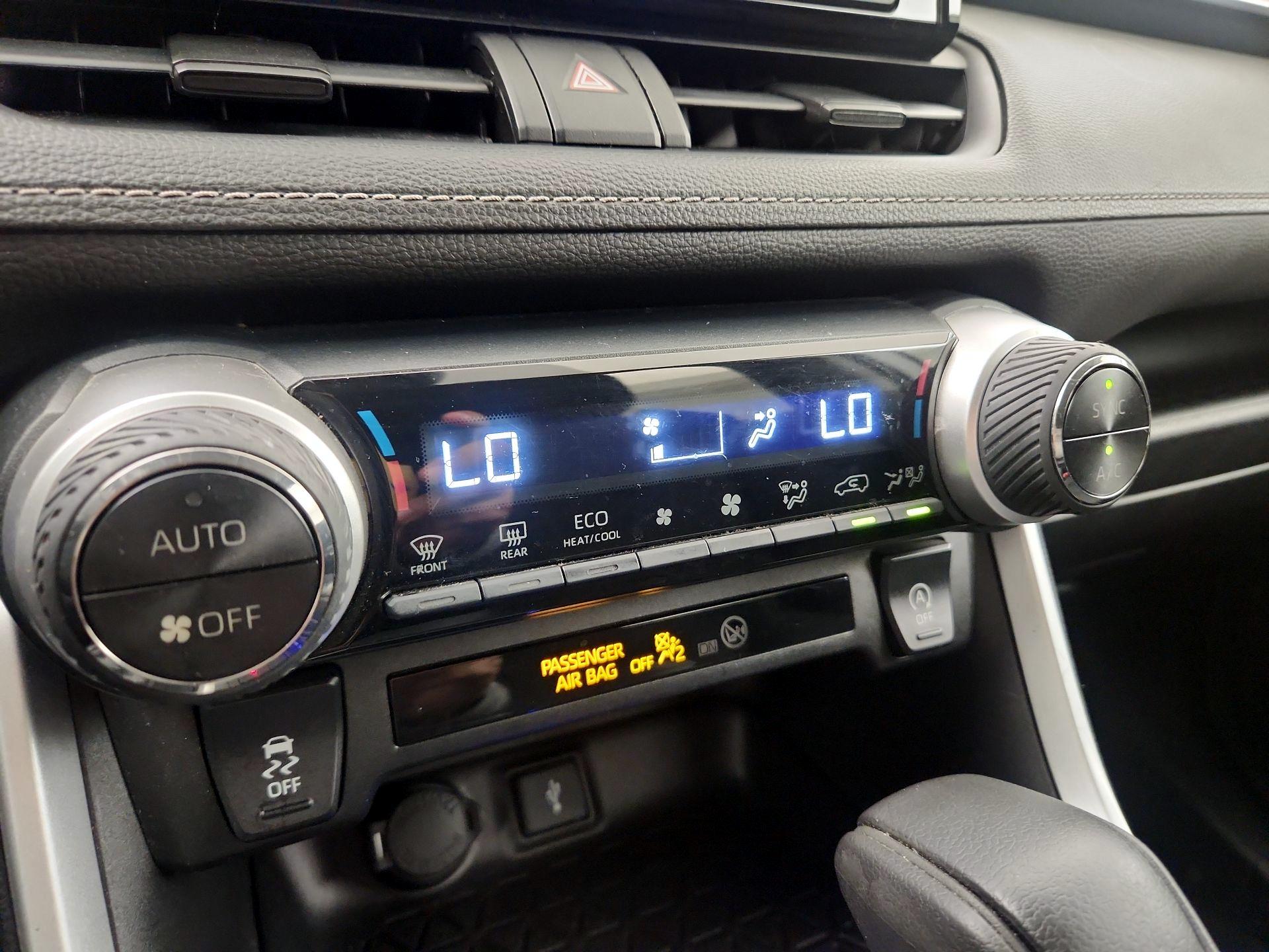 Thumbnail: 2021 Toyota RAV4 - 14