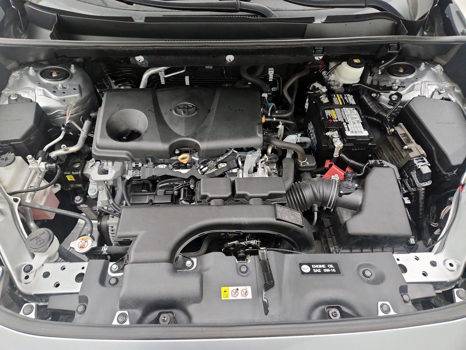 Thumbnail: 2021 Toyota RAV4 - 17