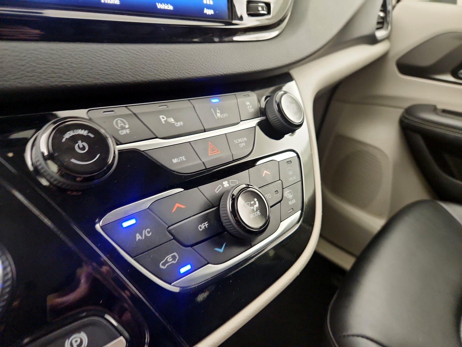 Thumbnail: 2024 Chrysler Pacifica - 16