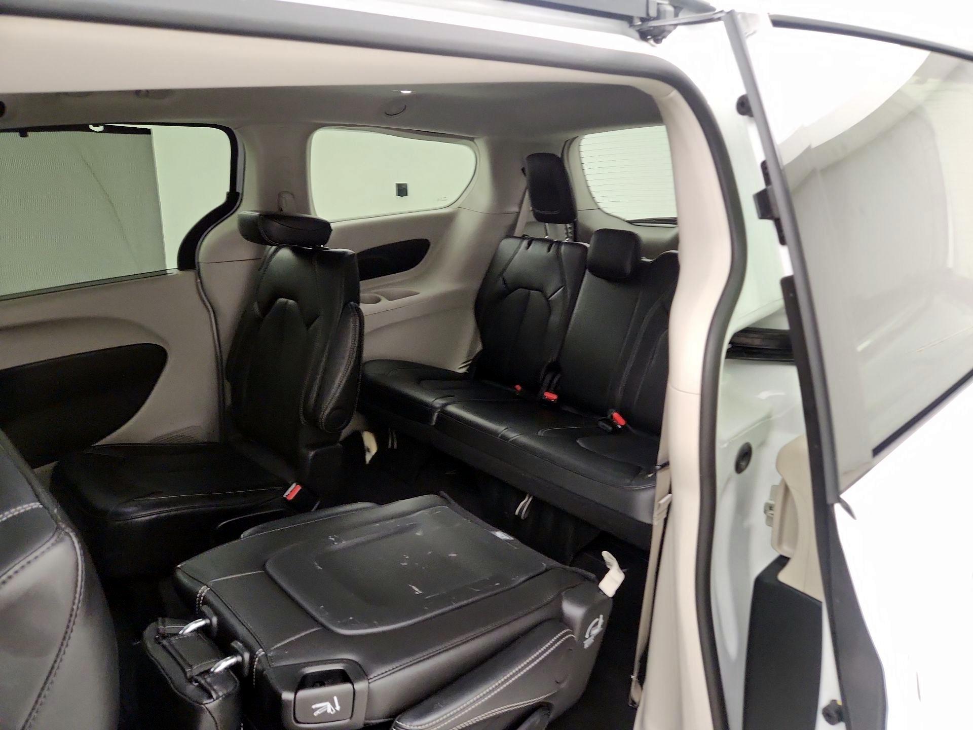 Thumbnail: 2024 Chrysler Pacifica - 20