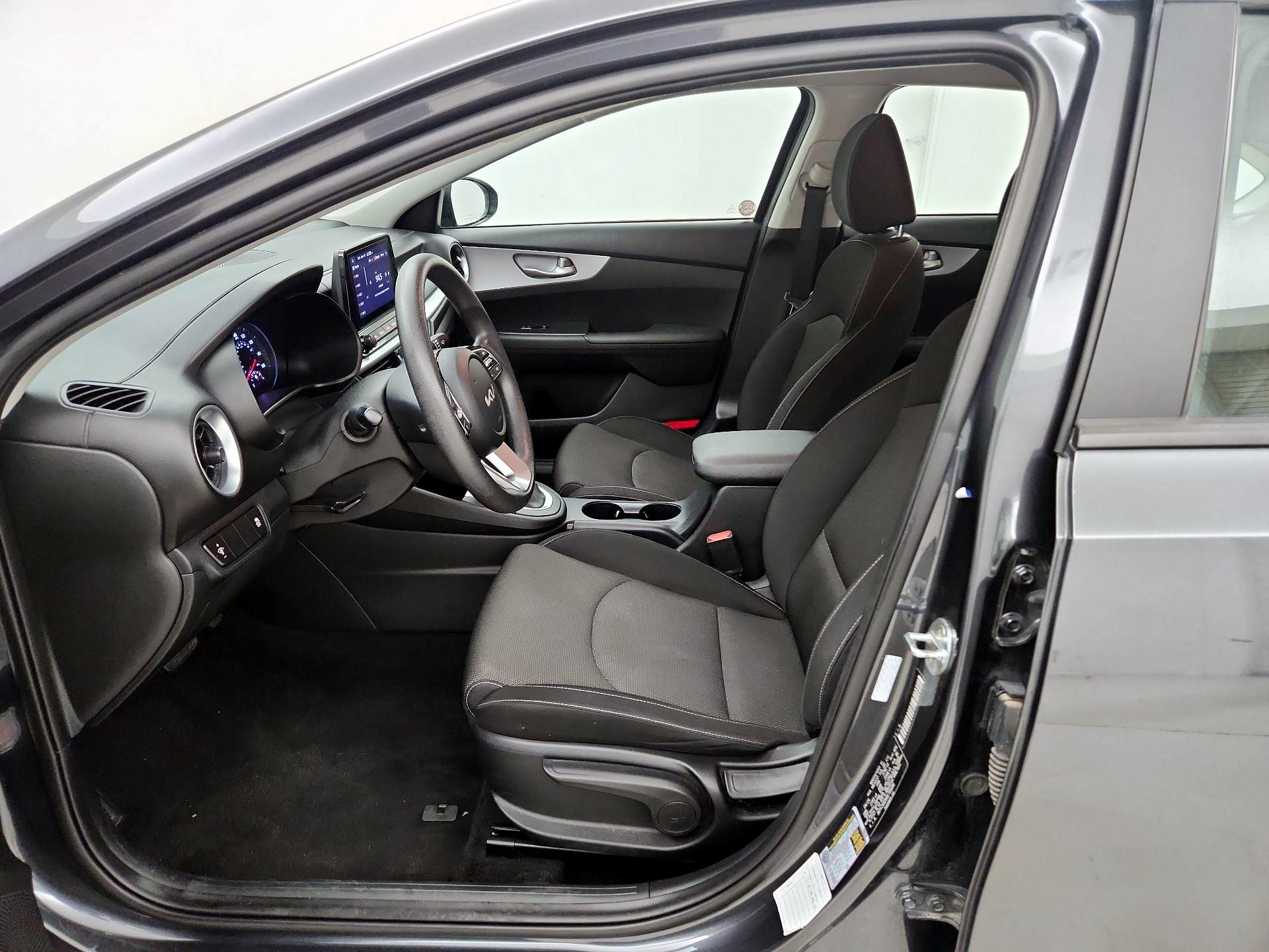 Thumbnail: 2024 Kia Forte - 11