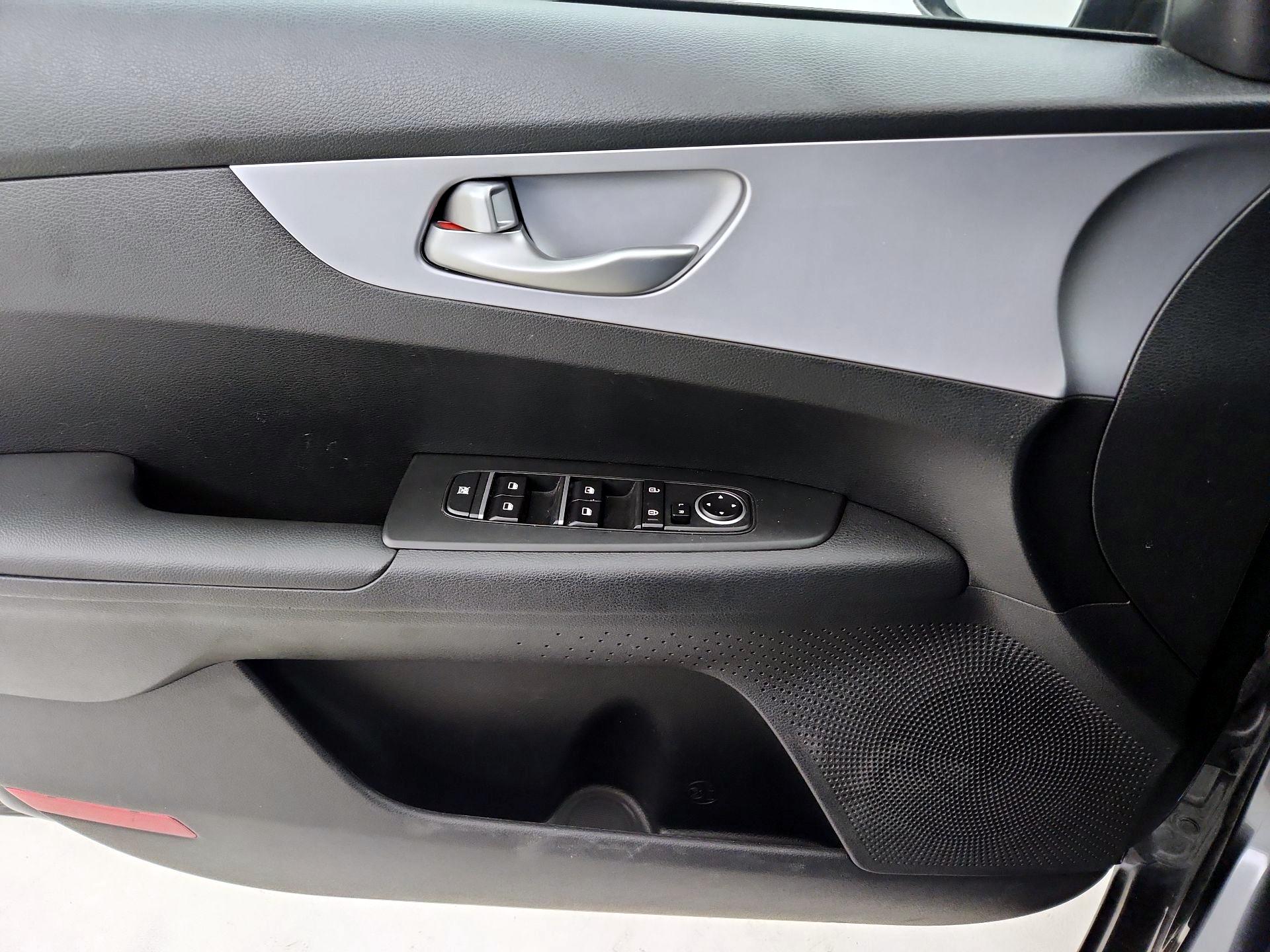 Thumbnail: 2024 Kia Forte - 12