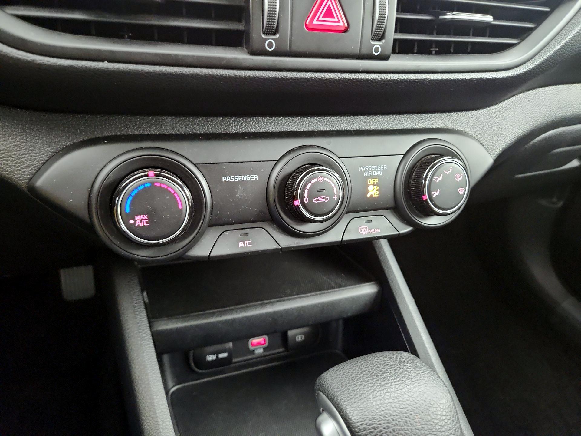 Thumbnail: 2024 Kia Forte - 16