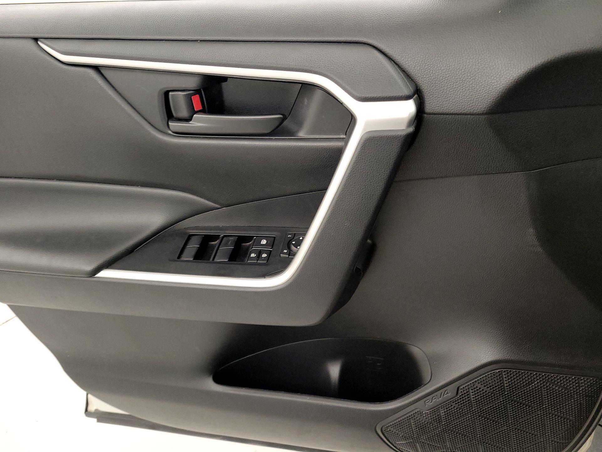 Thumbnail: 2024 Toyota RAV4 - 12