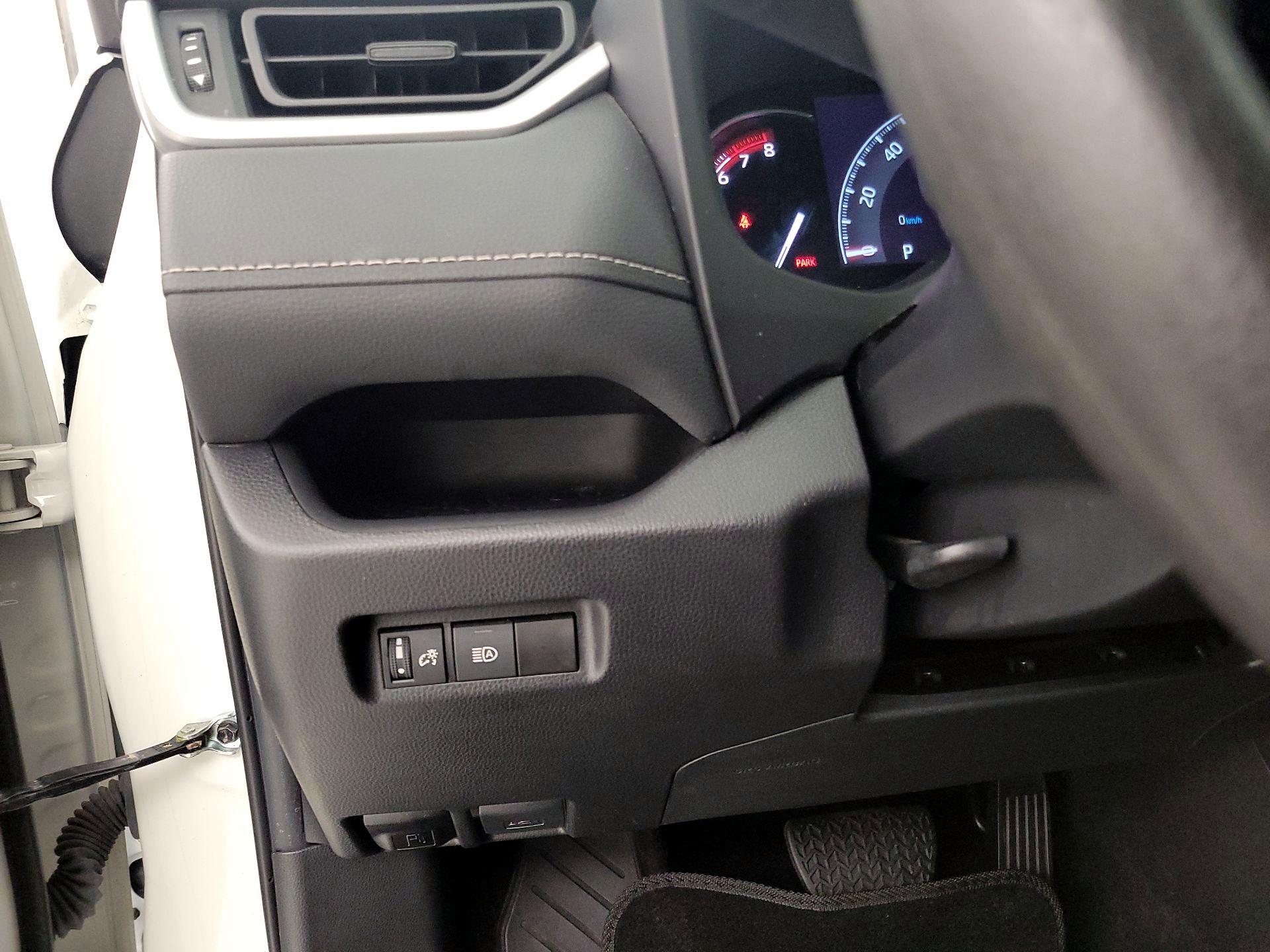 Thumbnail: 2024 Toyota RAV4 - 13