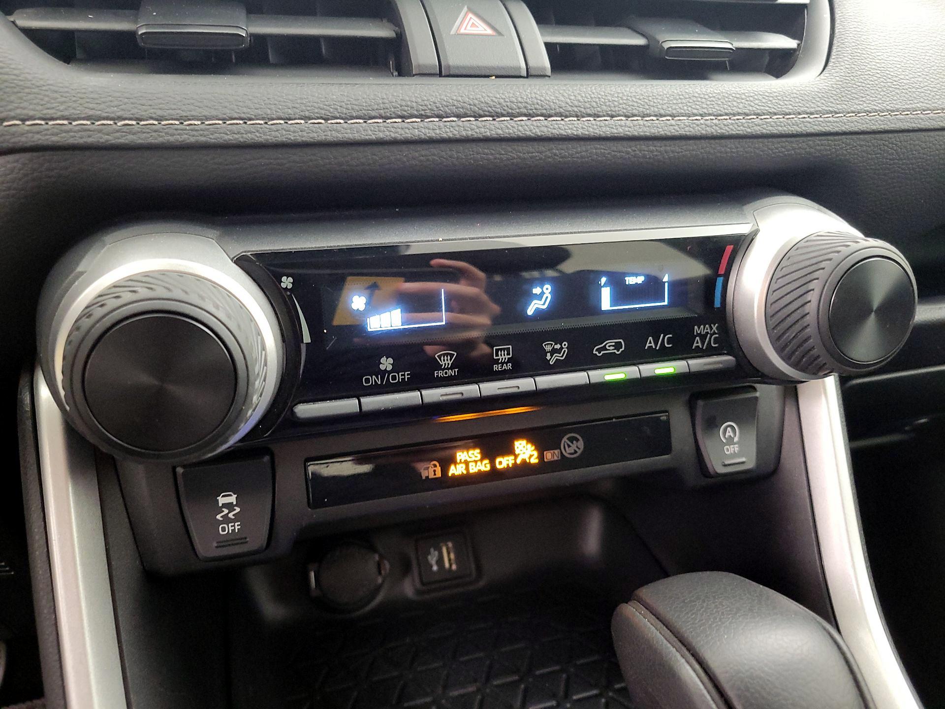 Thumbnail: 2024 Toyota RAV4 - 16