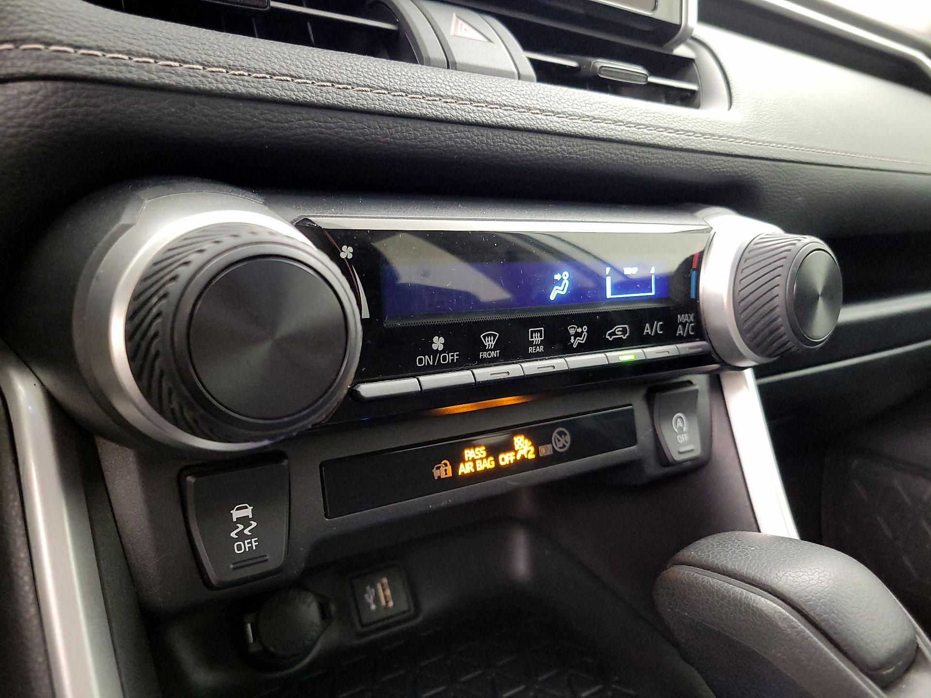 Thumbnail: 2024 Toyota RAV4 - 16