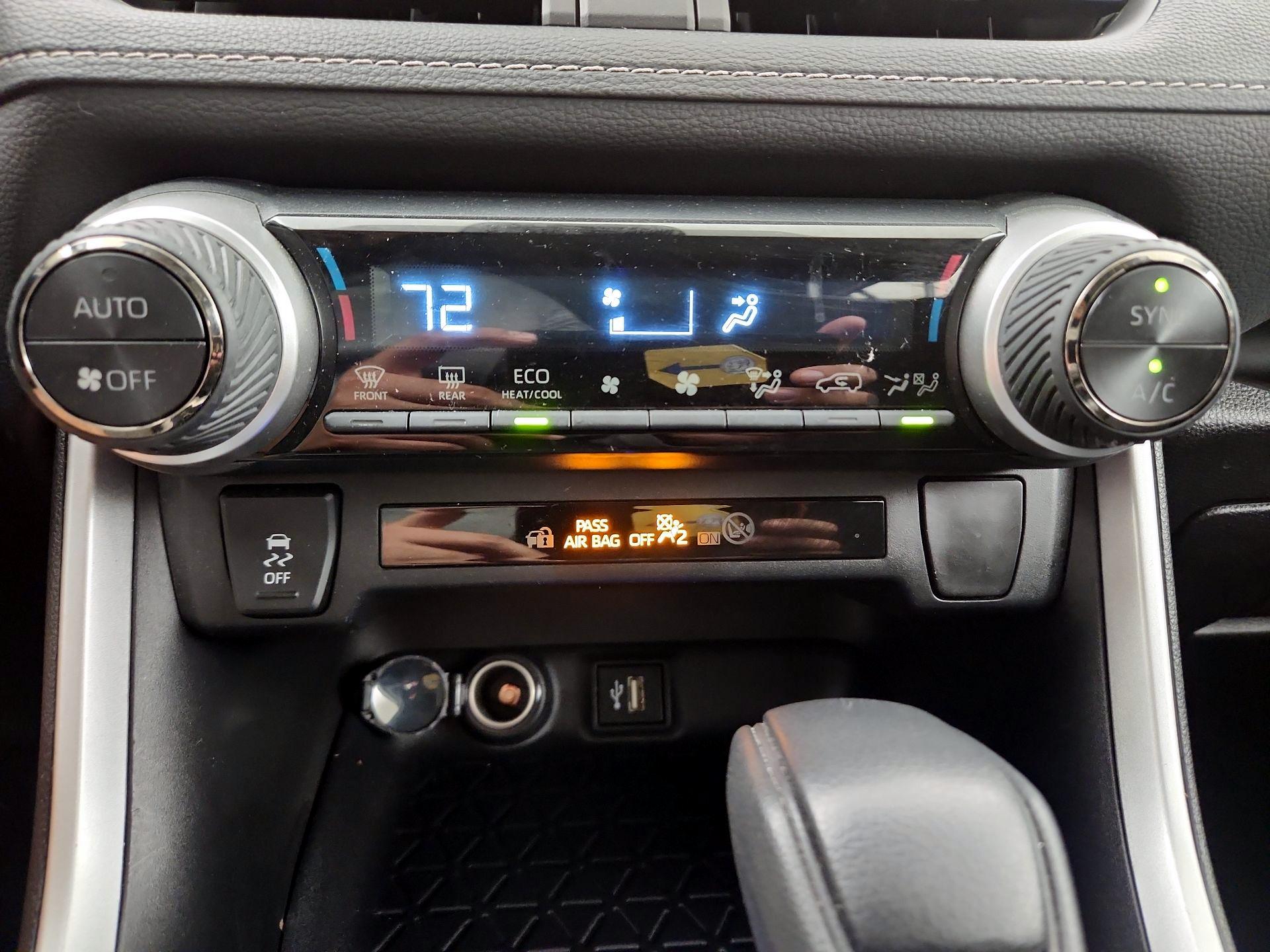 Thumbnail: 2024 Toyota RAV4 - 14