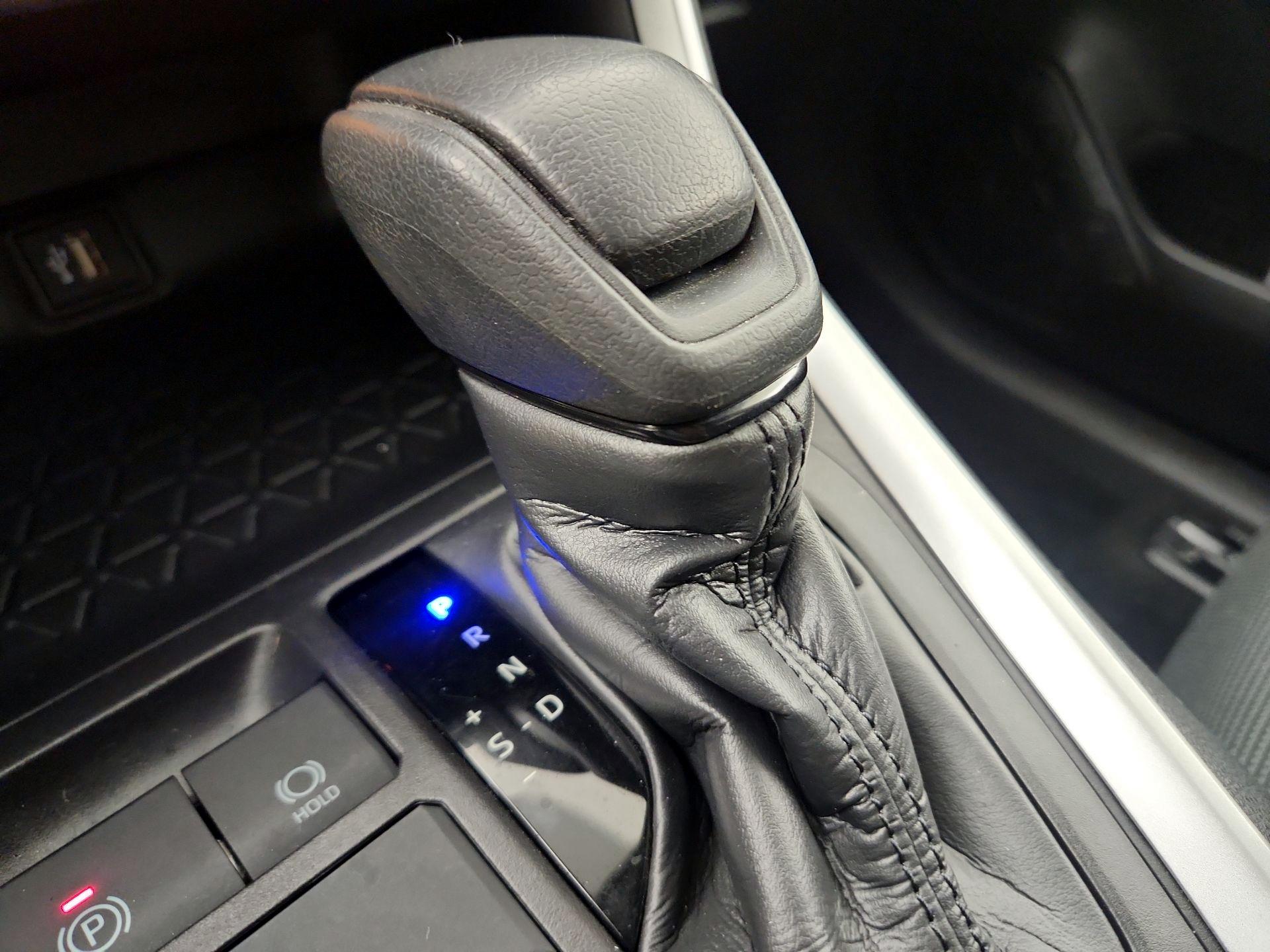 Thumbnail: 2024 Toyota RAV4 - 15