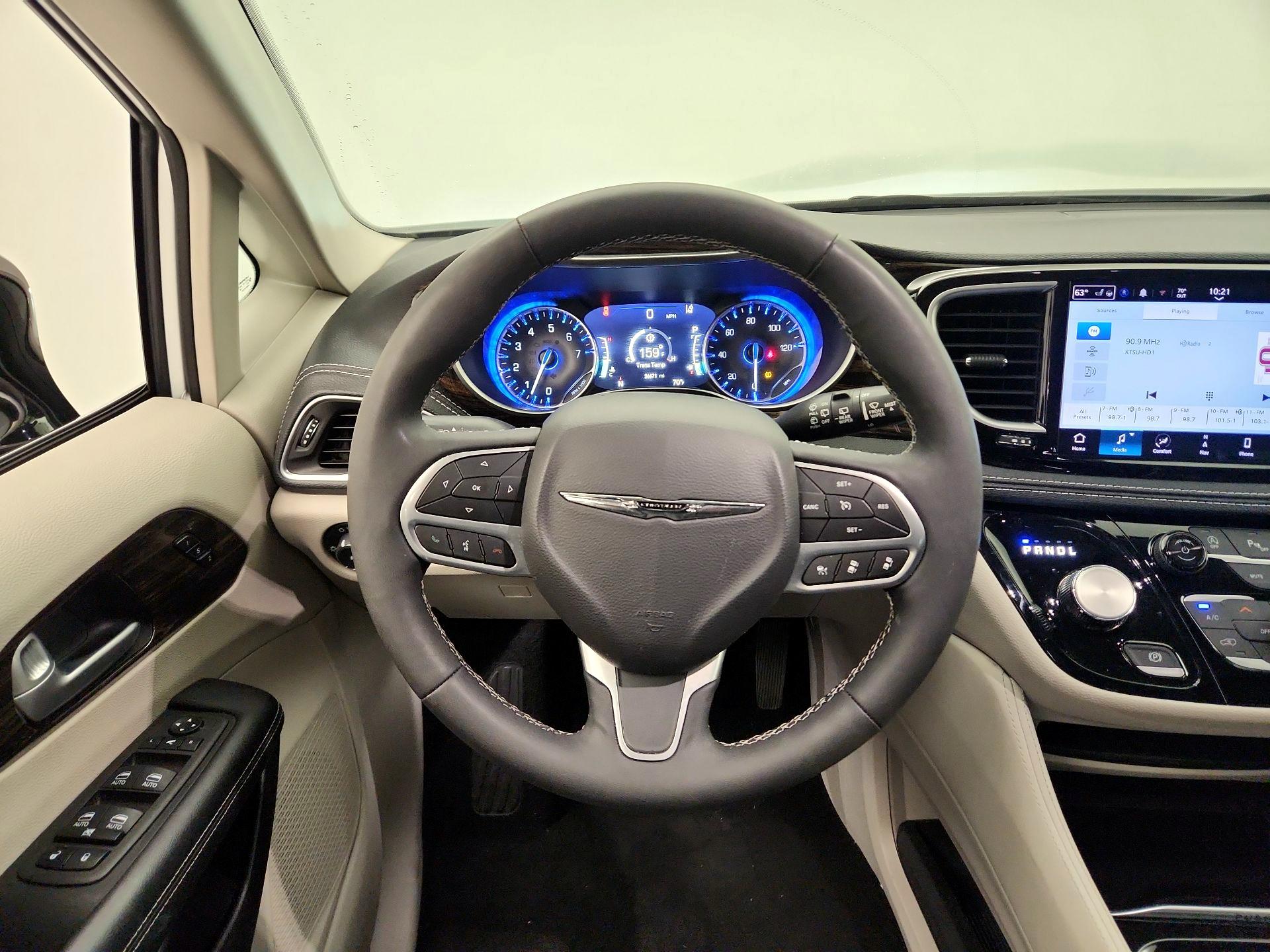 Thumbnail: 2024 Chrysler Pacifica - 10