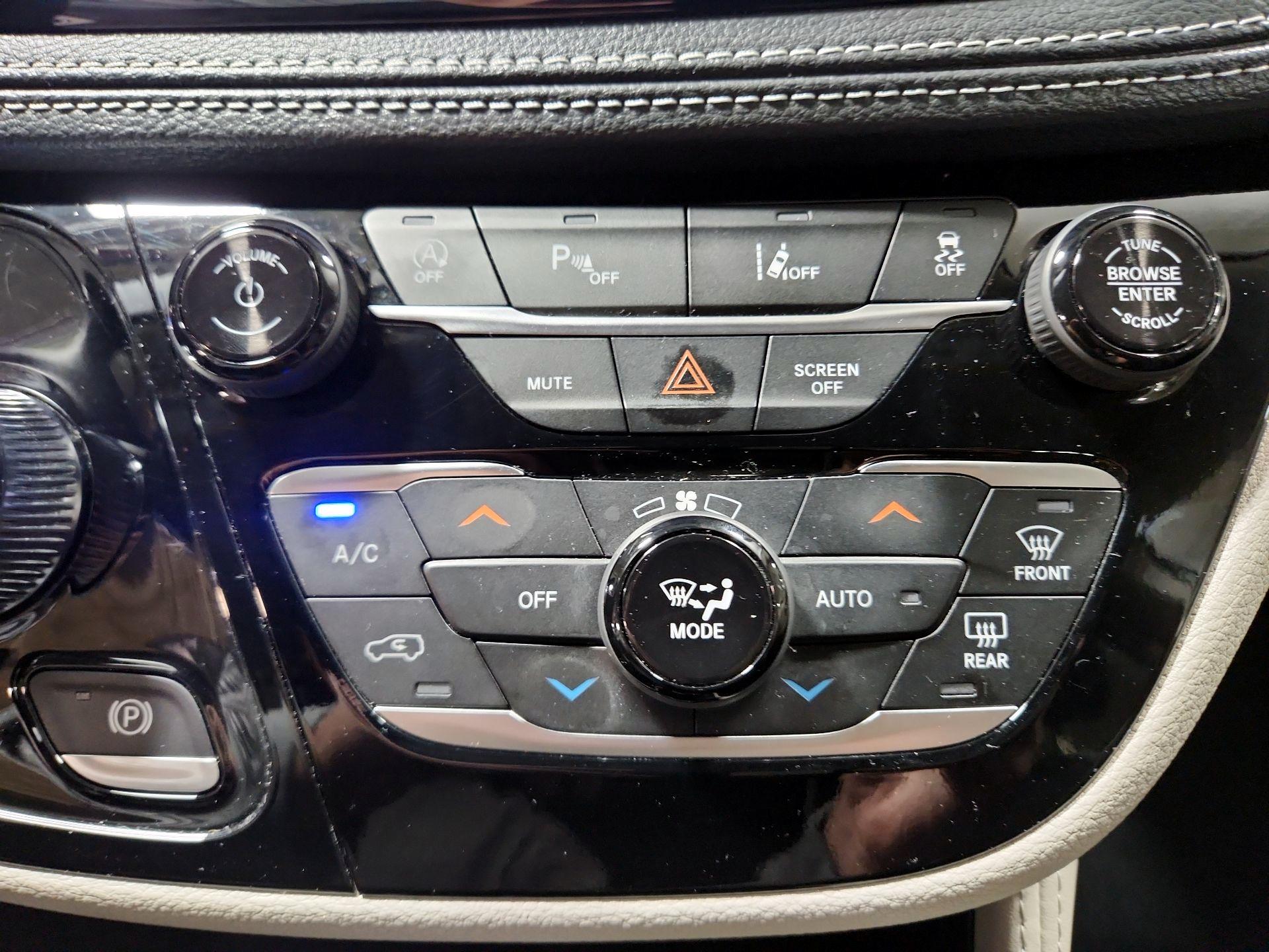 Thumbnail: 2024 Chrysler Pacifica - 14