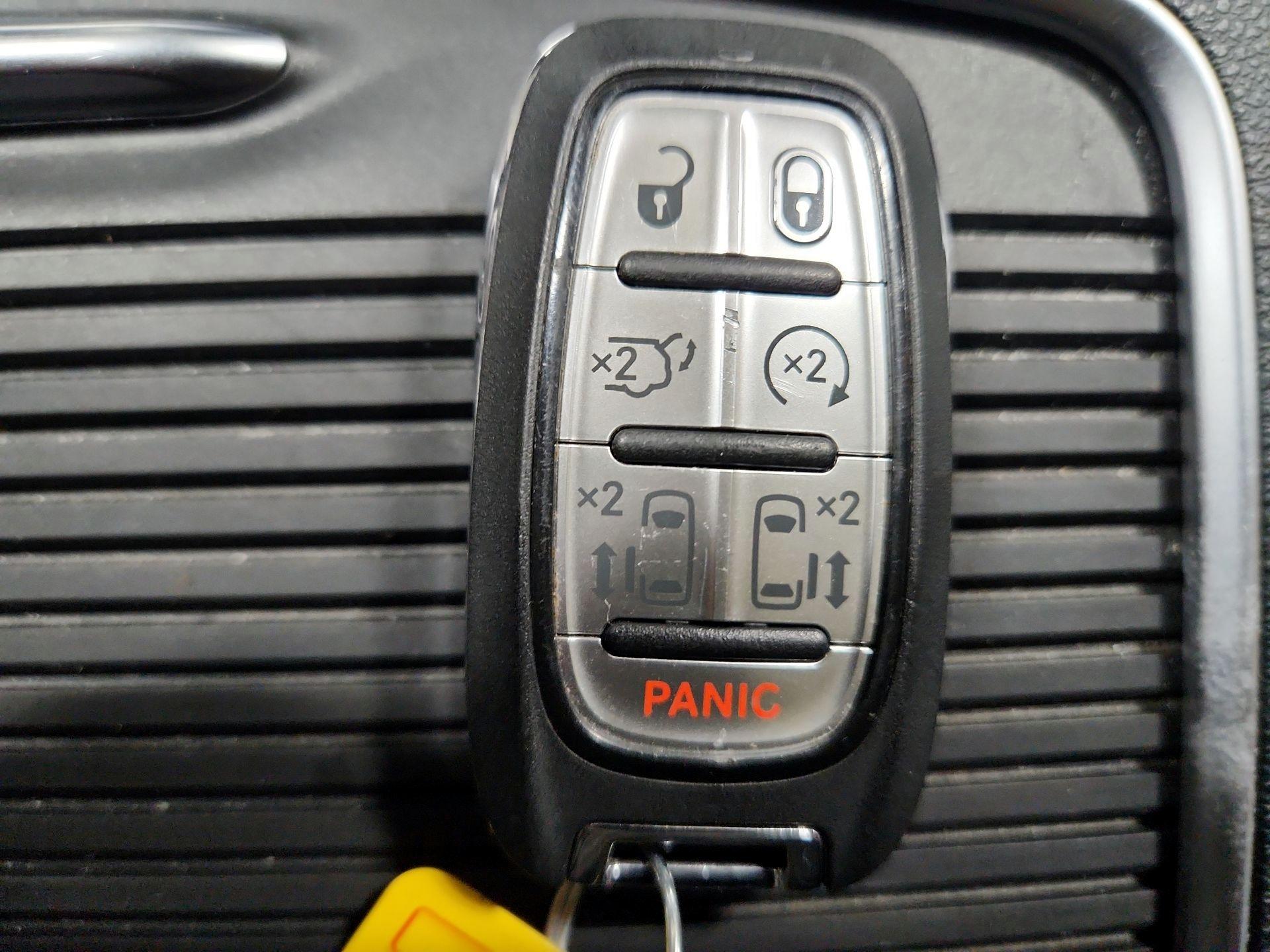 Thumbnail: 2024 Chrysler Pacifica - 18