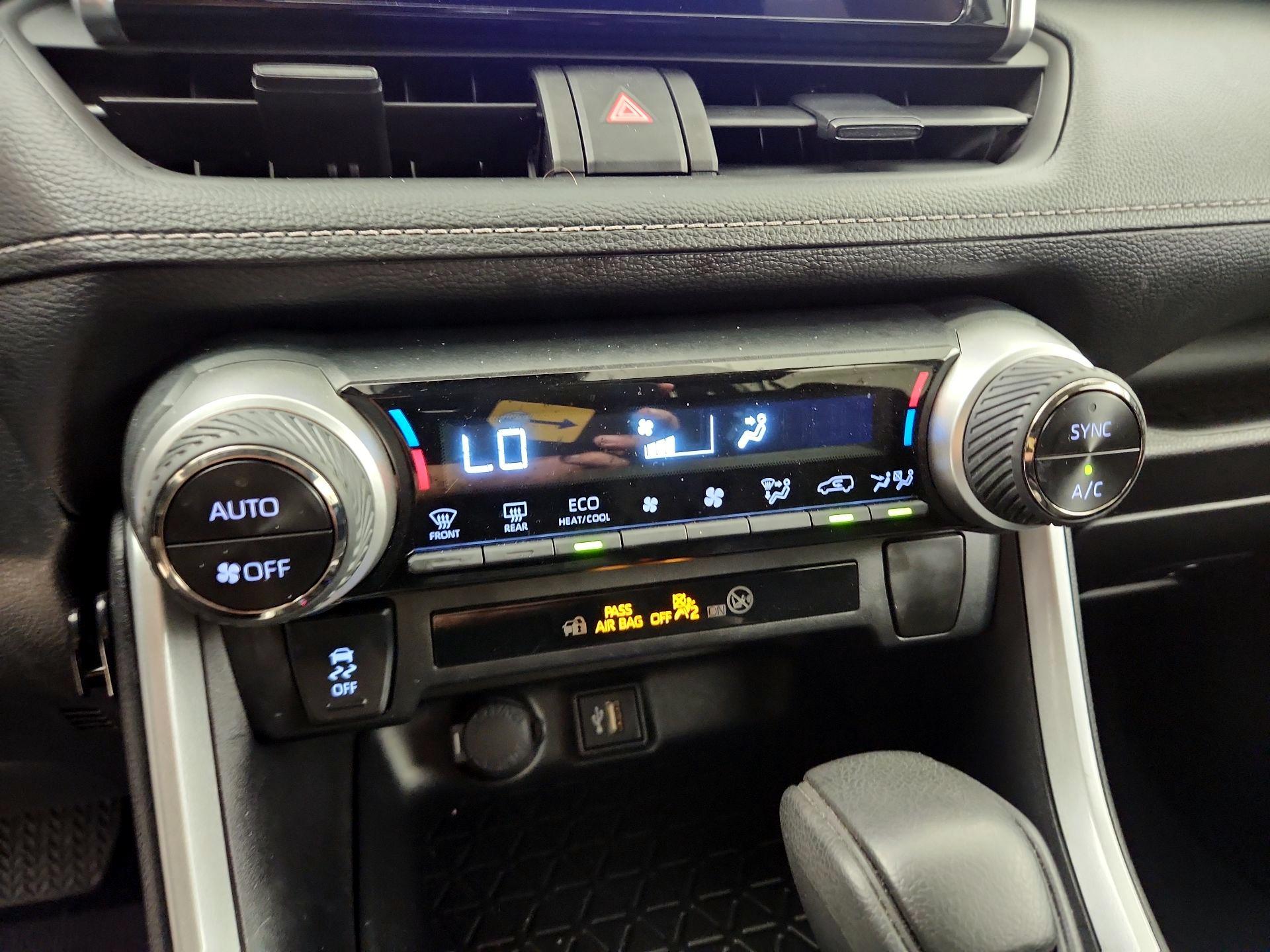 Thumbnail: 2024 Toyota RAV4 - 14