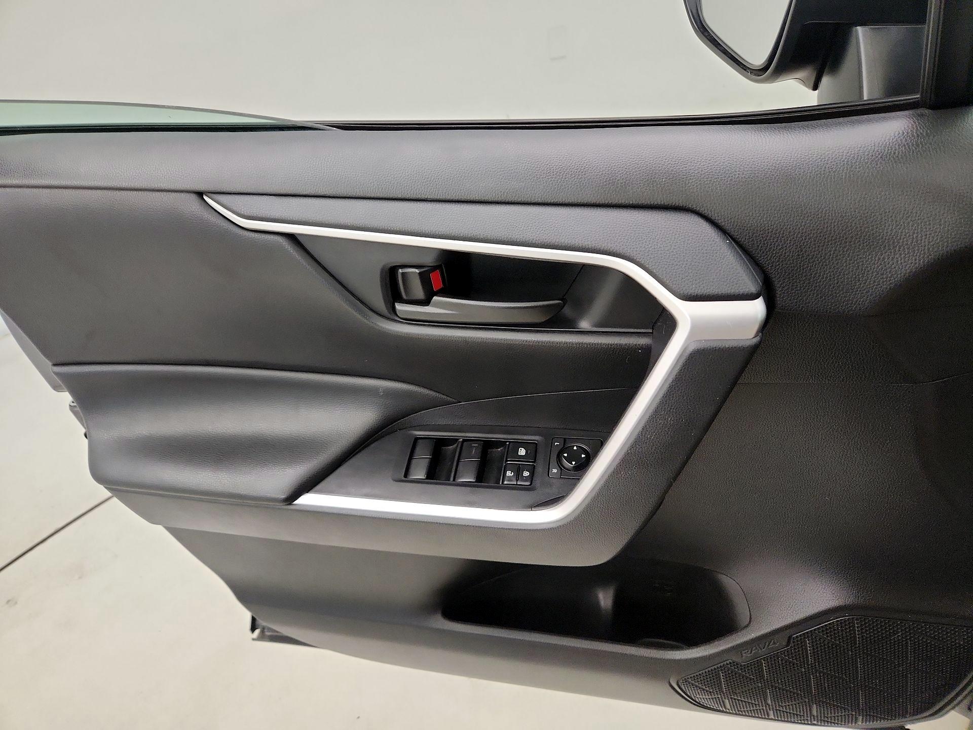 Thumbnail: 2024 Toyota RAV4 - 12