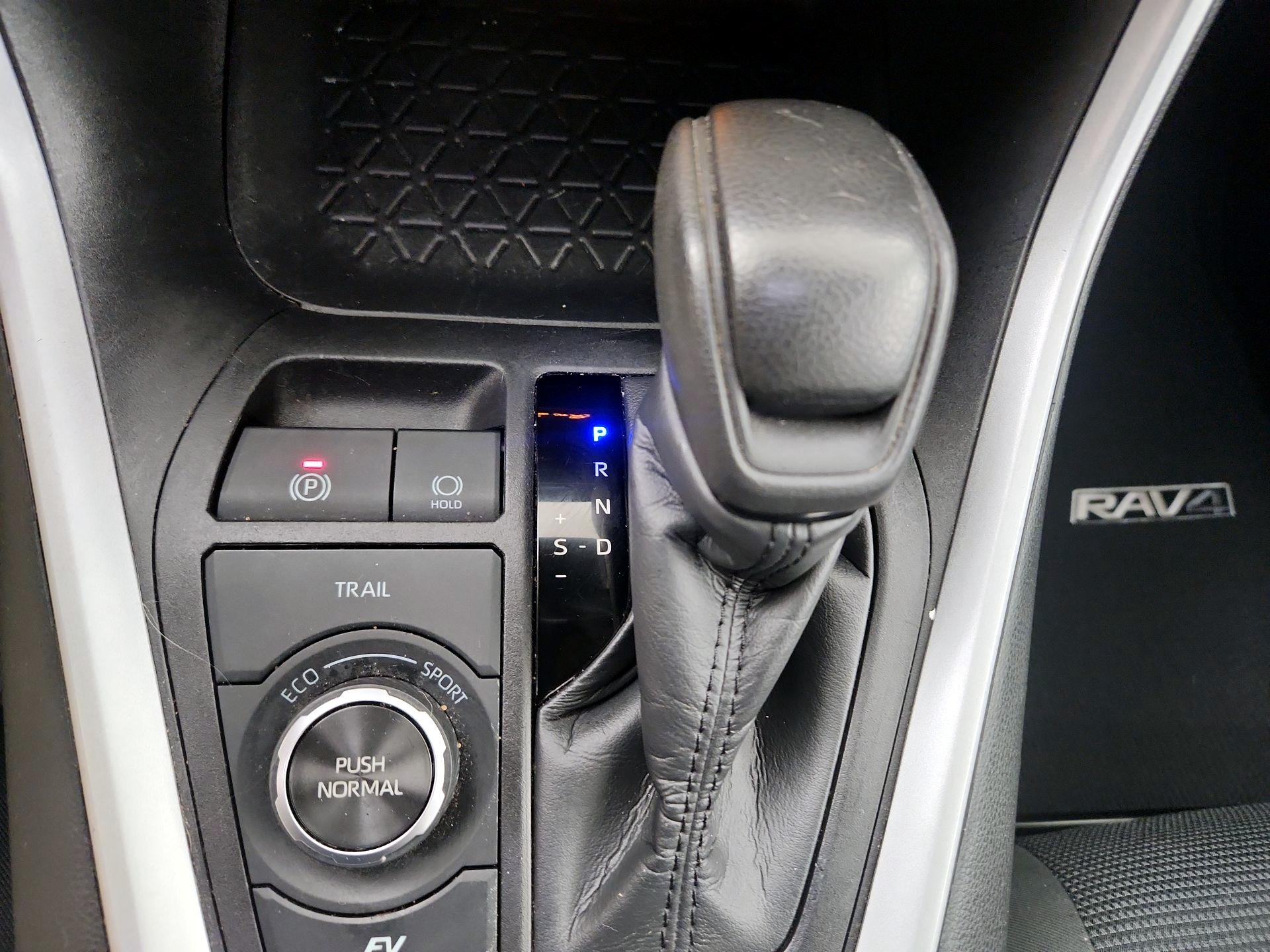 Thumbnail: 2024 Toyota RAV4 - 17